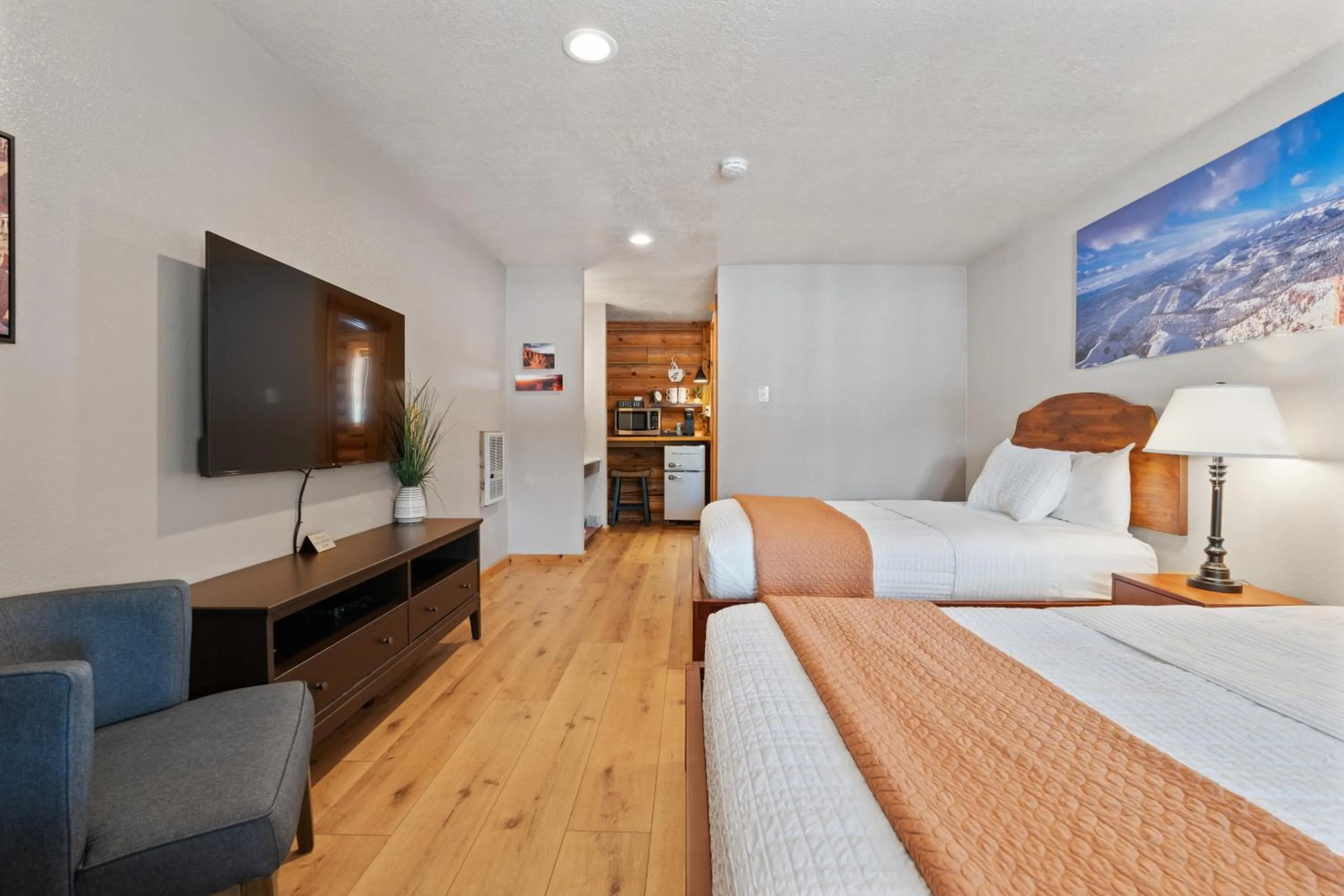 Bed in Duck Creek Village Inn