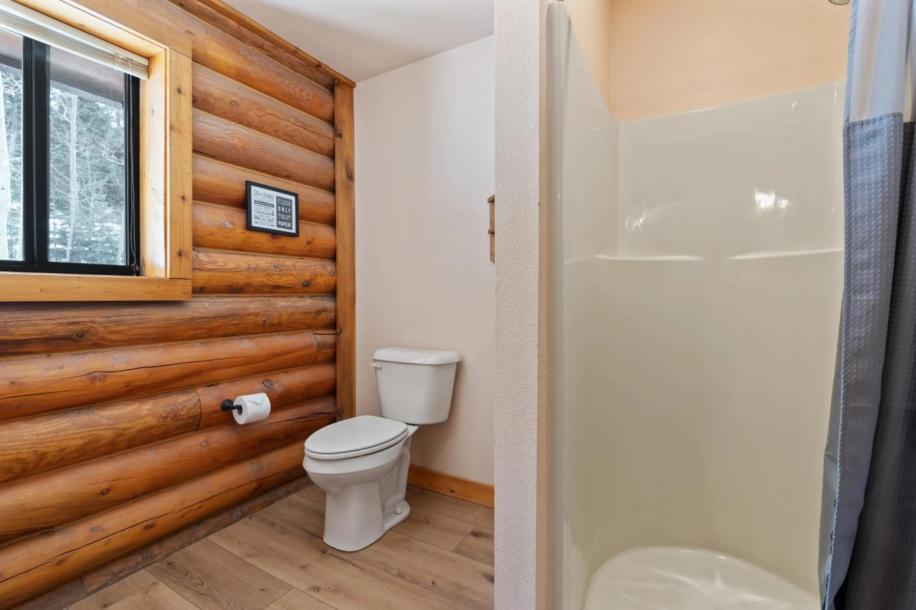 Bathroom in Duck Creek Village Inn