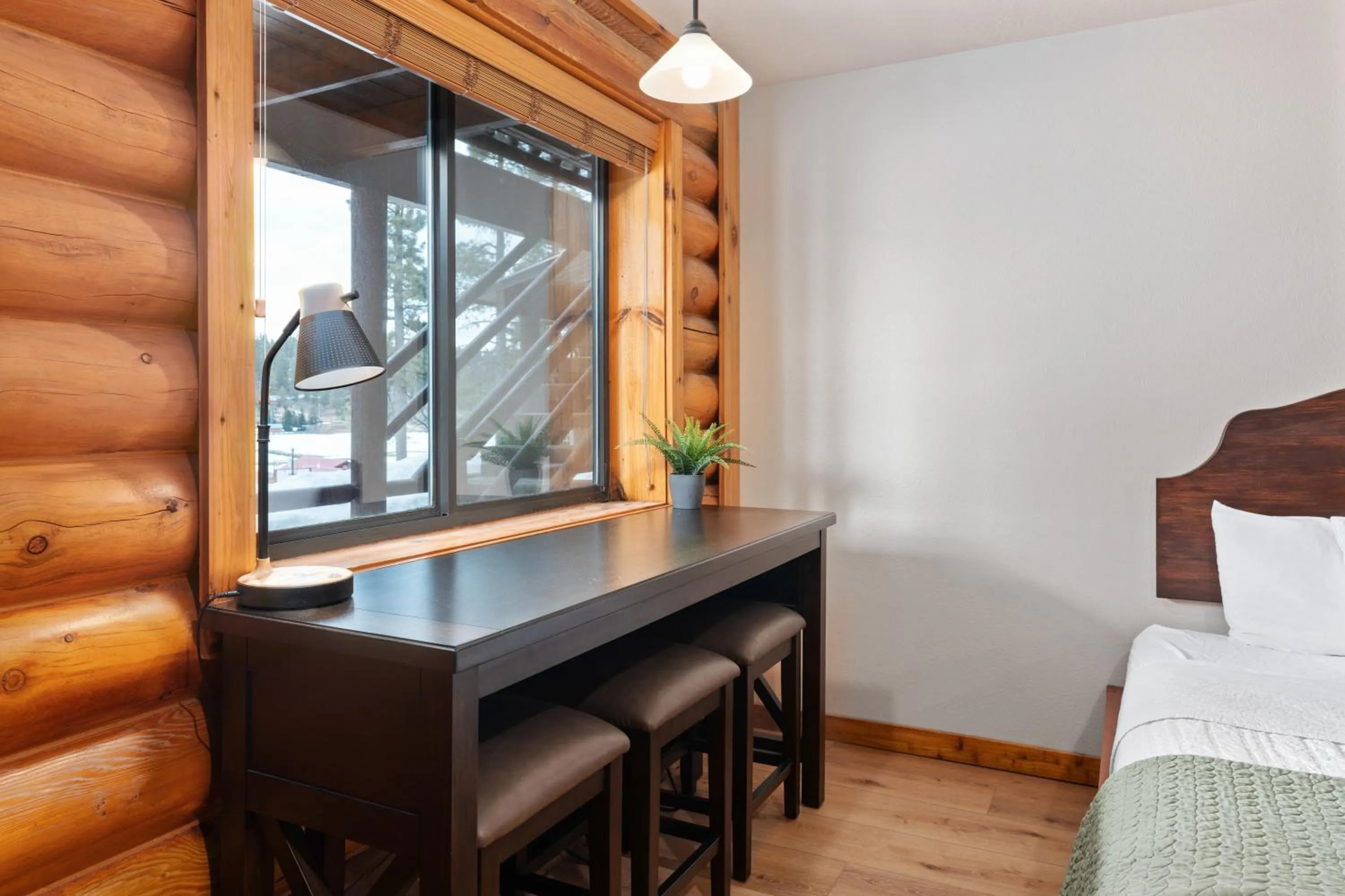 Photo of the whole room, Bed in Duck Creek Village Inn