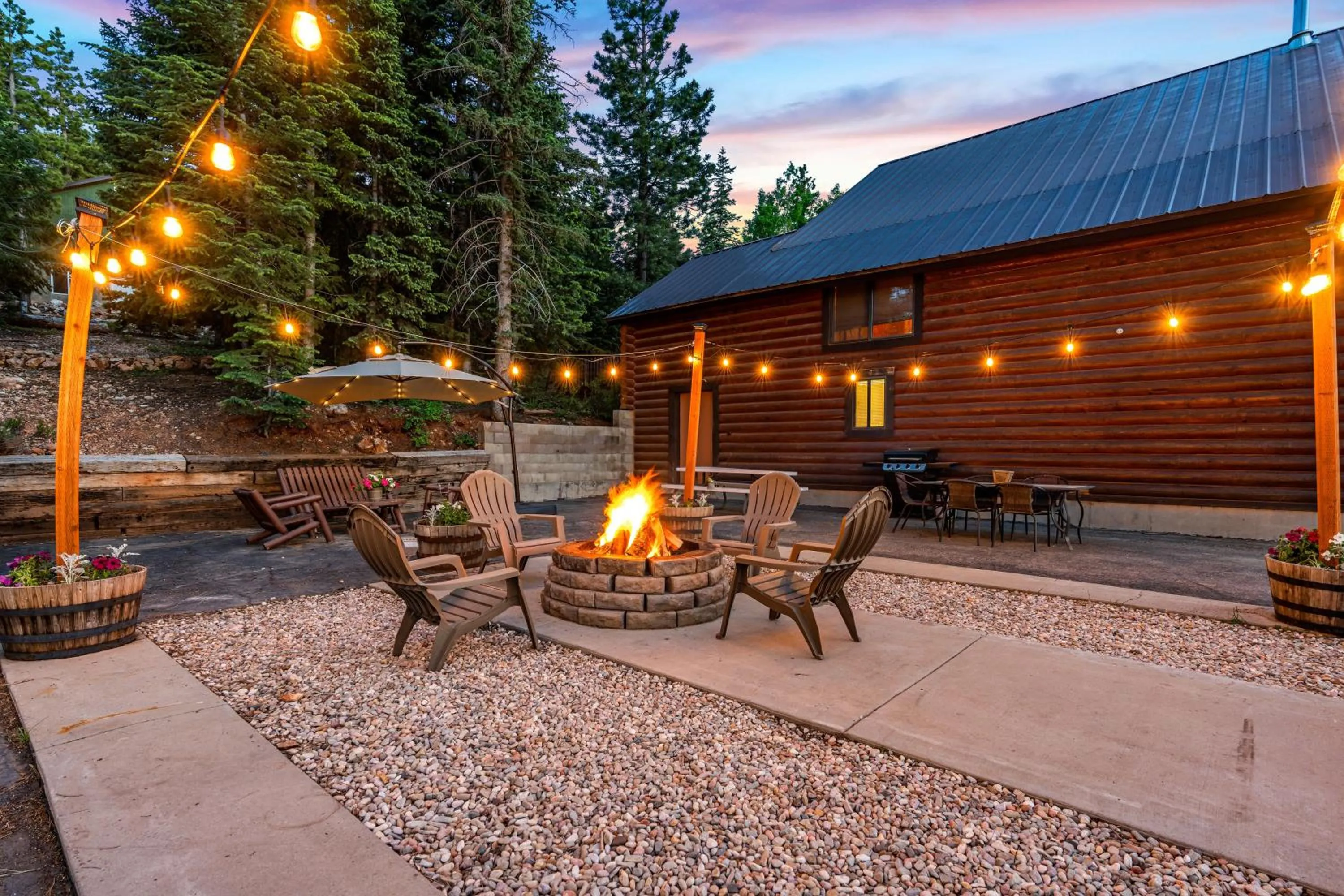 Property building in Duck Creek Village Inn