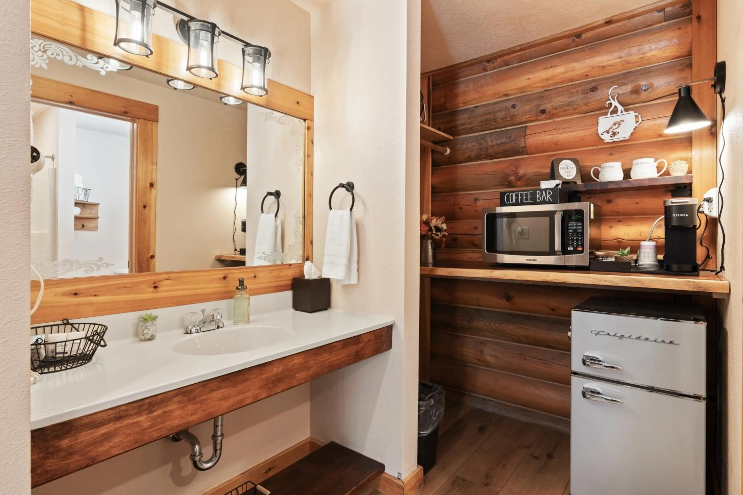 Bathroom in Duck Creek Village Inn