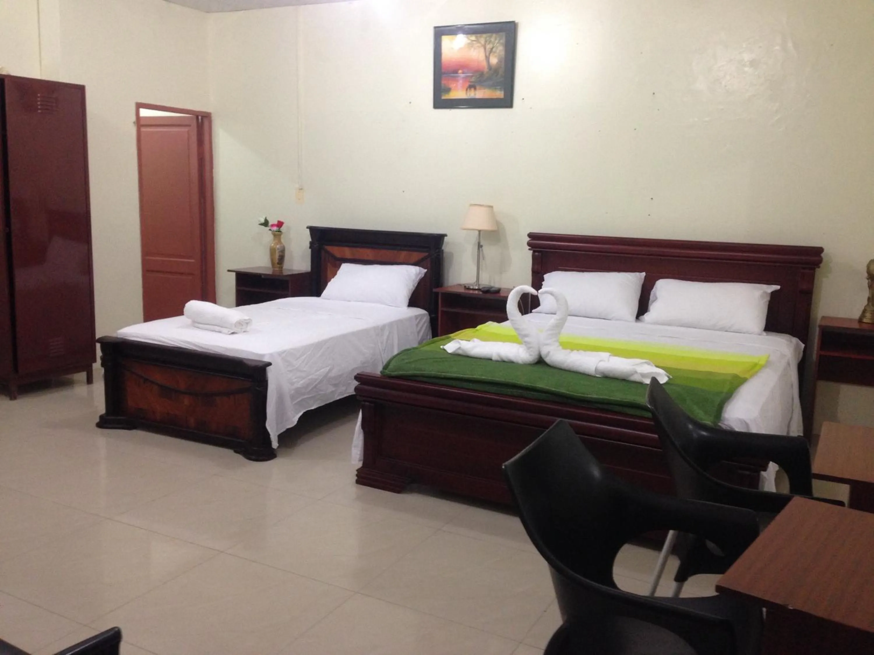 Photo of the whole room, Bed in Hotel MundialCity