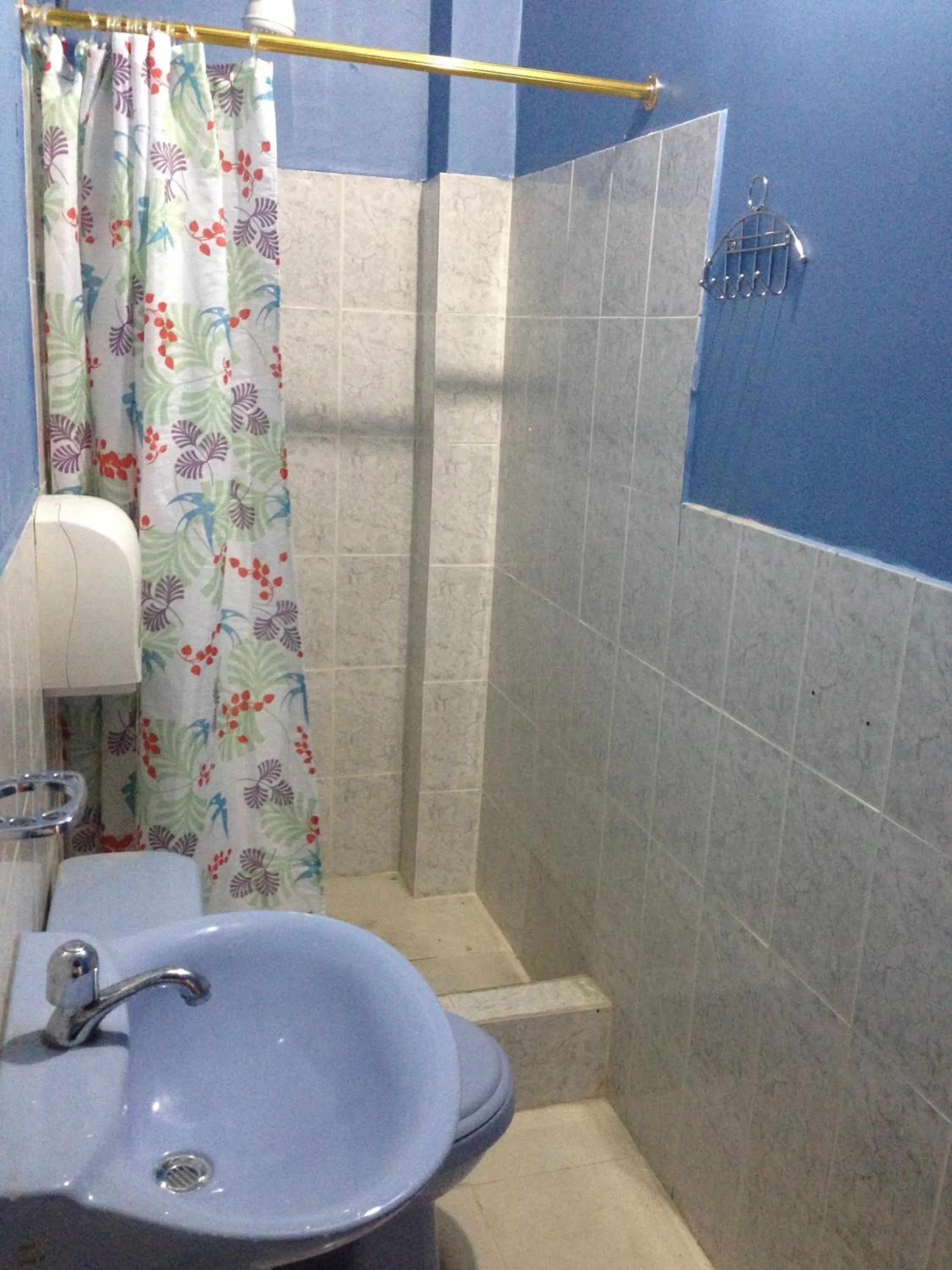 Shower in Hotel MundialCity