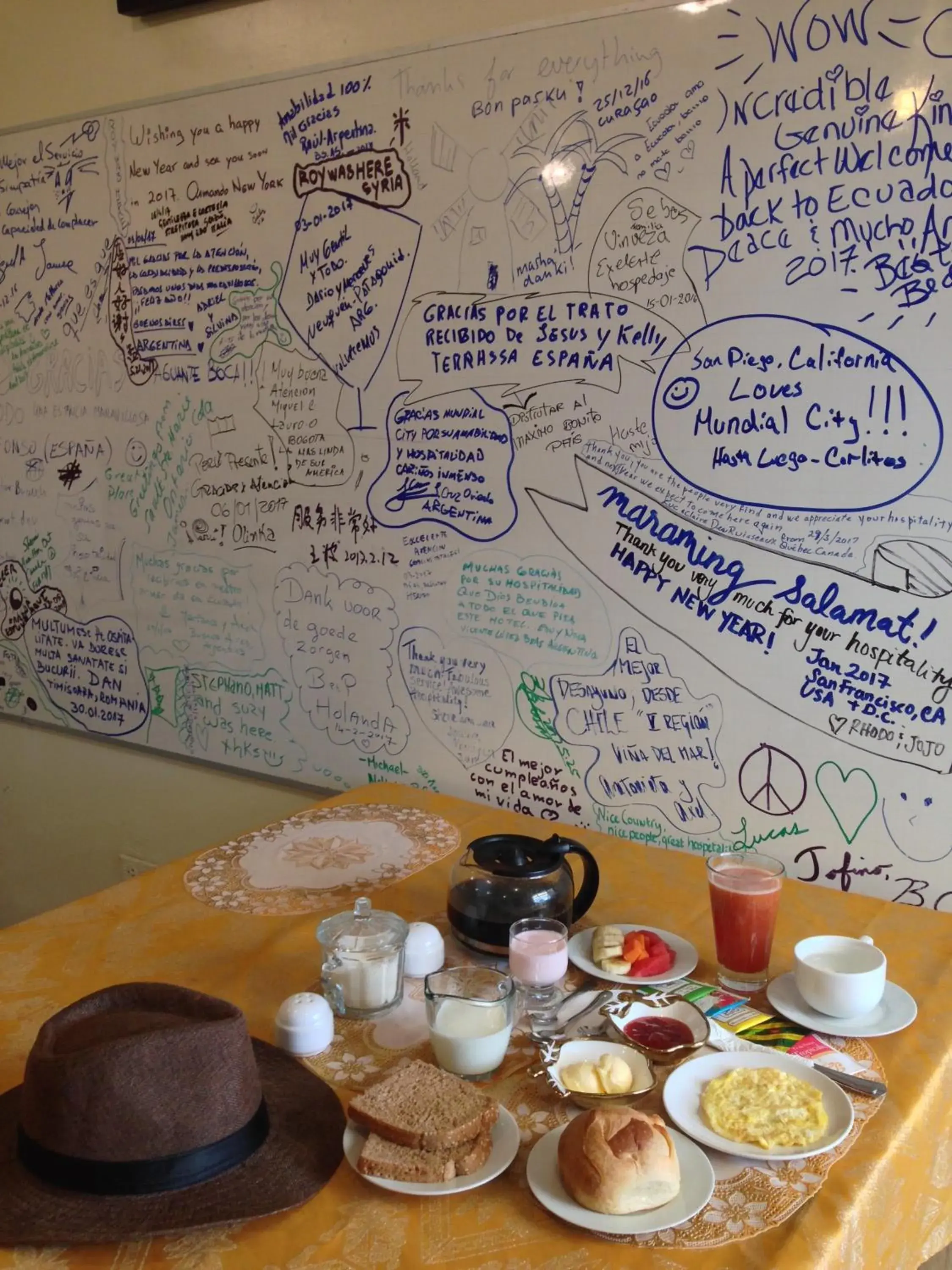 Twin Room in Hotel MundialCity Twin Room in Hotel MundialCity