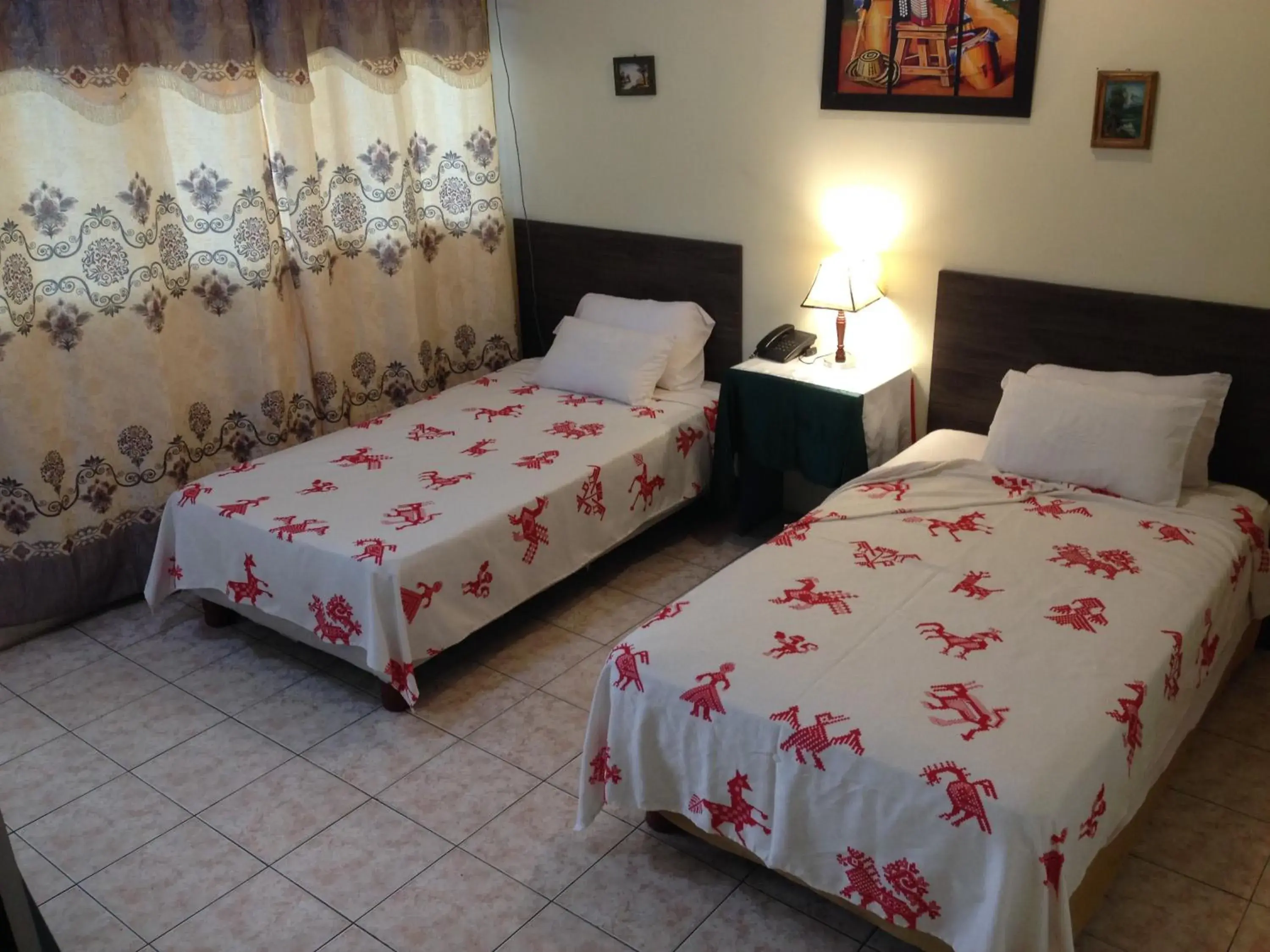 Twin Room in Hotel MundialCity Twin Room in Hotel MundialCity