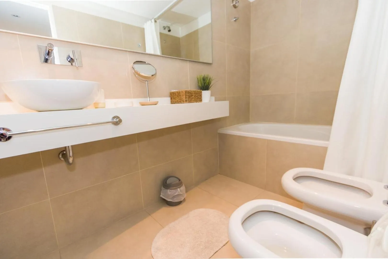 Bathroom in Pacifico Apartamentos