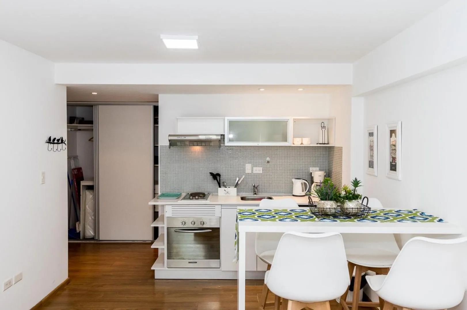 Kitchen or kitchenette in Pacifico Apartamentos