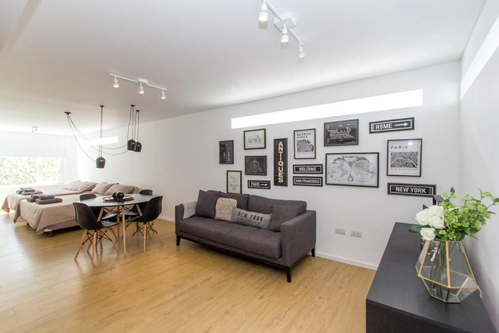 Living room in Pacifico Apartamentos