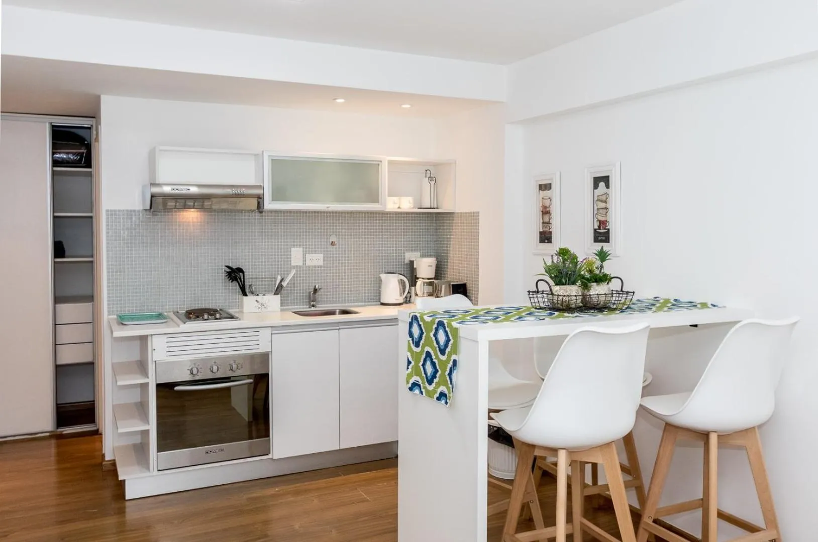 Kitchen or kitchenette in Pacifico Apartamentos