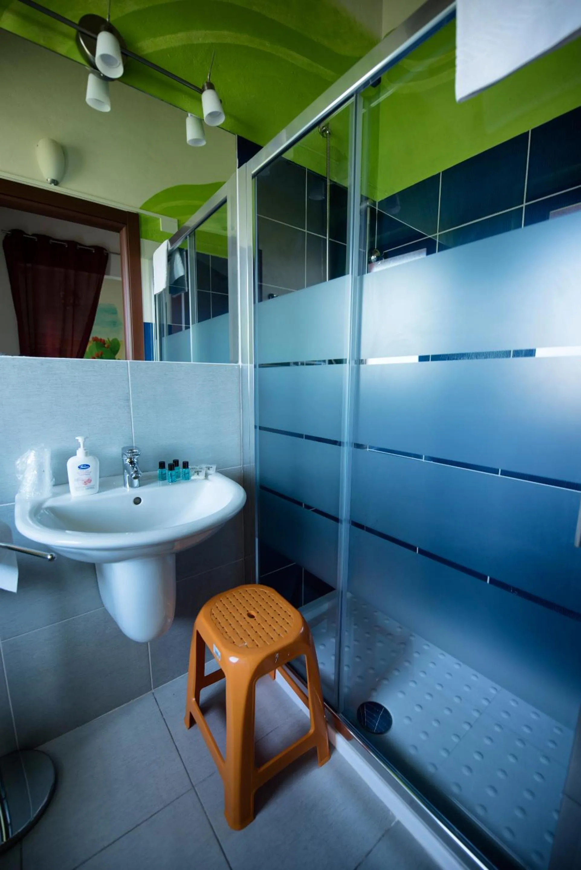 Bathroom in La Casa Rossa Country House