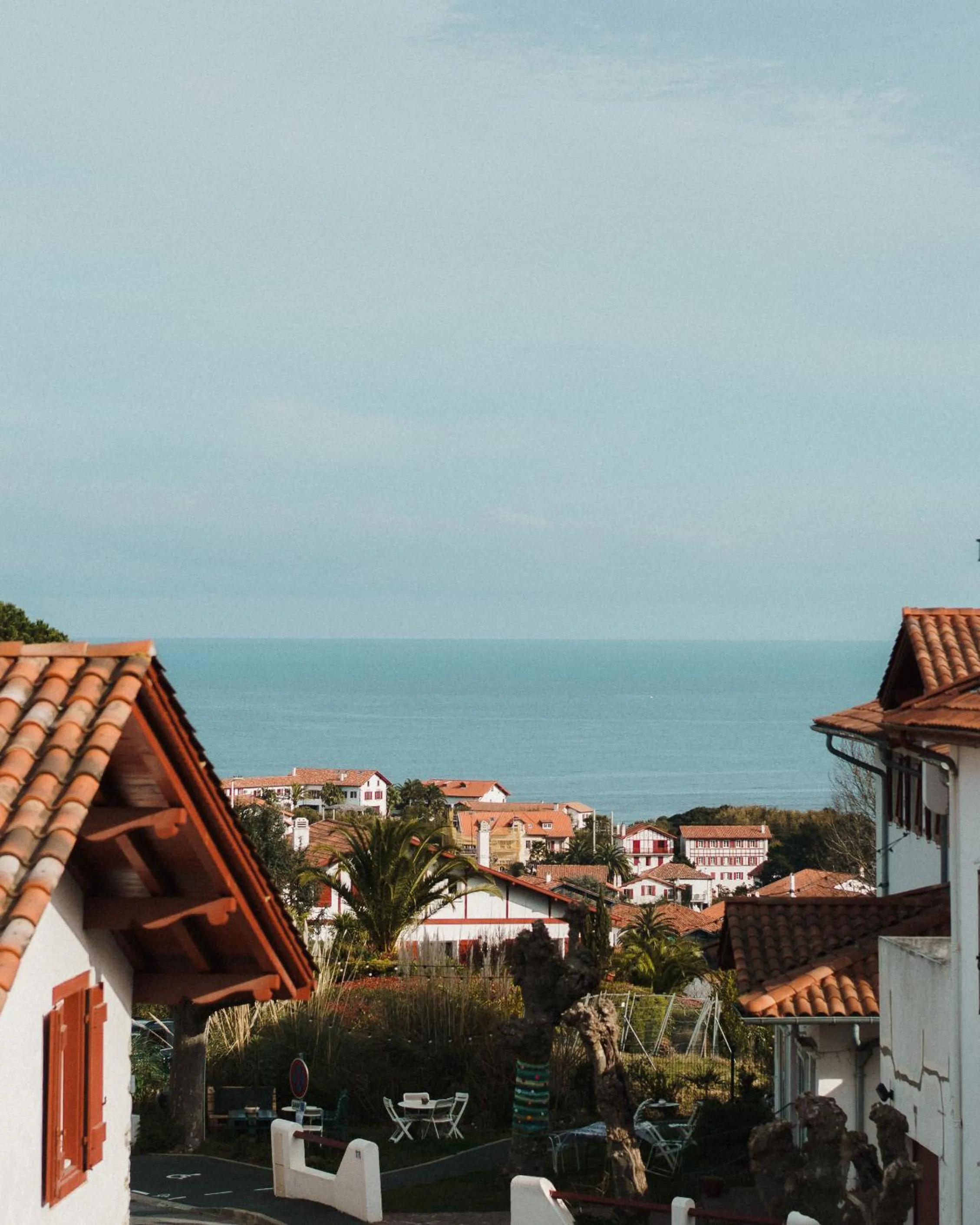 Photo of the whole room in Hôtel Briketenia