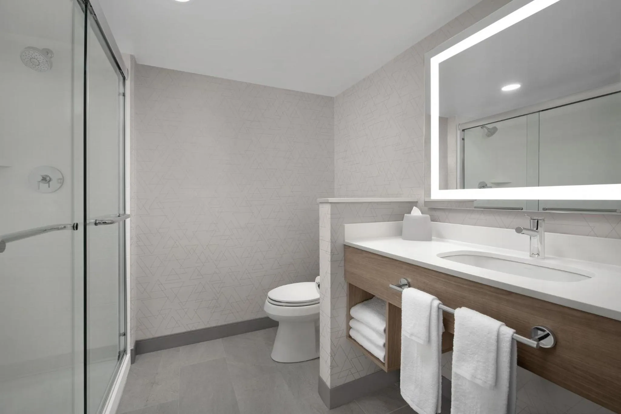 Photo of the whole room in Holiday Inn Express Baltimore - BWI Airport NE by IHG