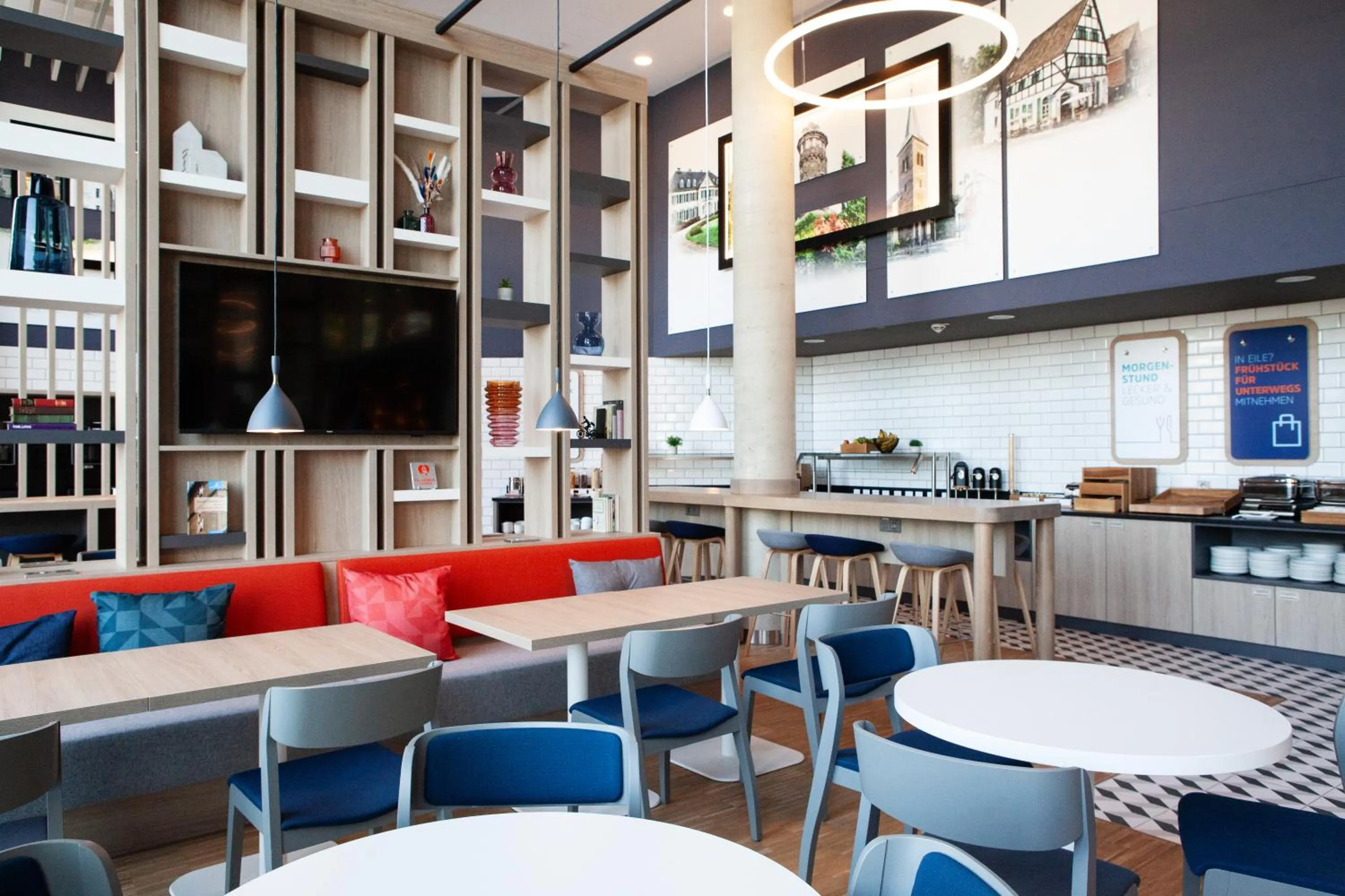 Restaurant/places to eat in Holiday Inn Express & Suites Monheim am Rhein by IHG