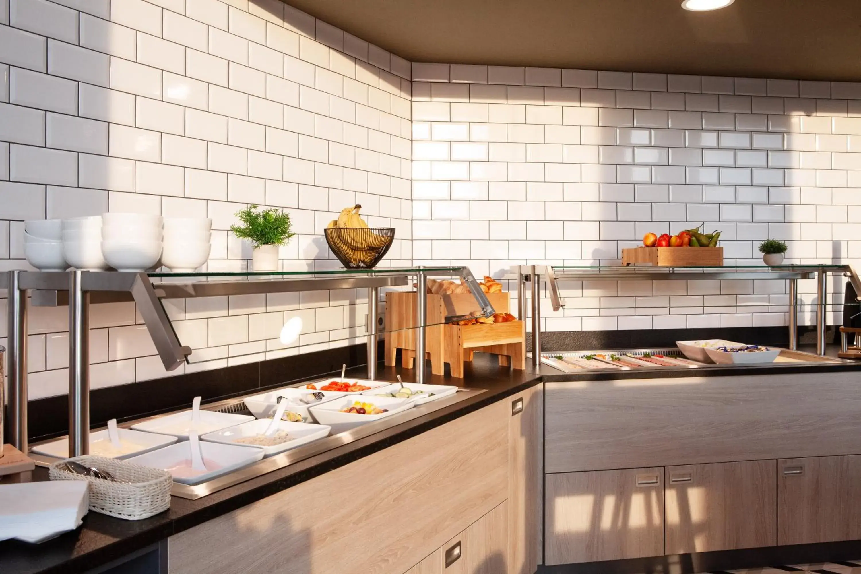 Restaurant/places to eat in Holiday Inn Express & Suites Monheim am Rhein by IHG Restaurant/places to eat in Holiday Inn Express & Suites Monheim am Rhein by IHG