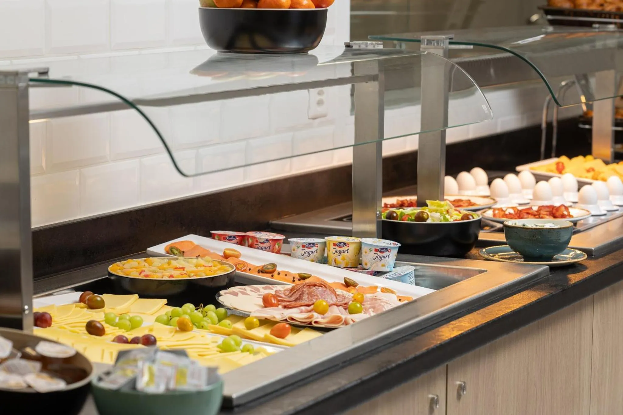 Breakfast in Holiday Inn Express & Suites Sion by IHG