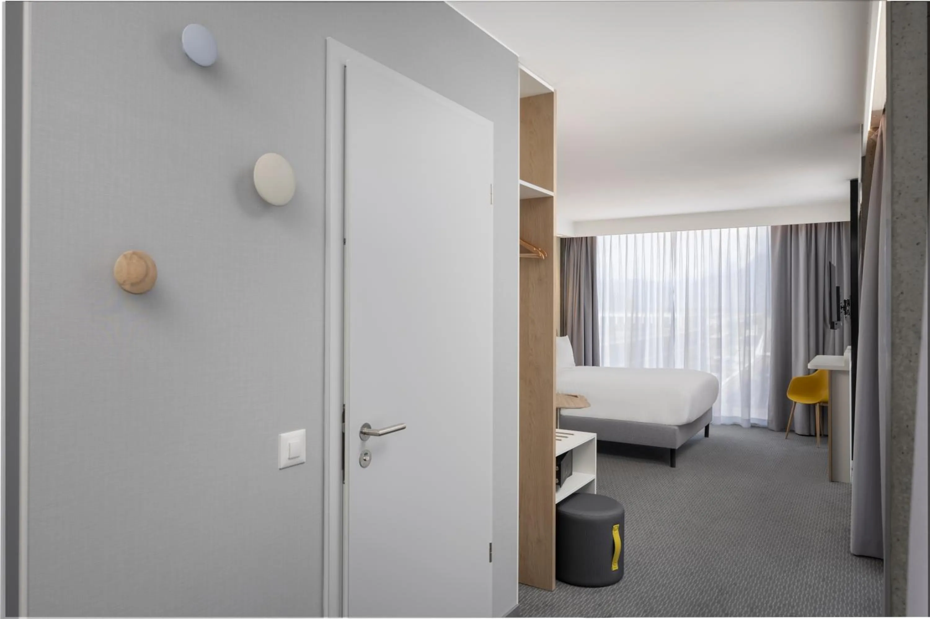 Bed in Holiday Inn Express & Suites Sion by IHG