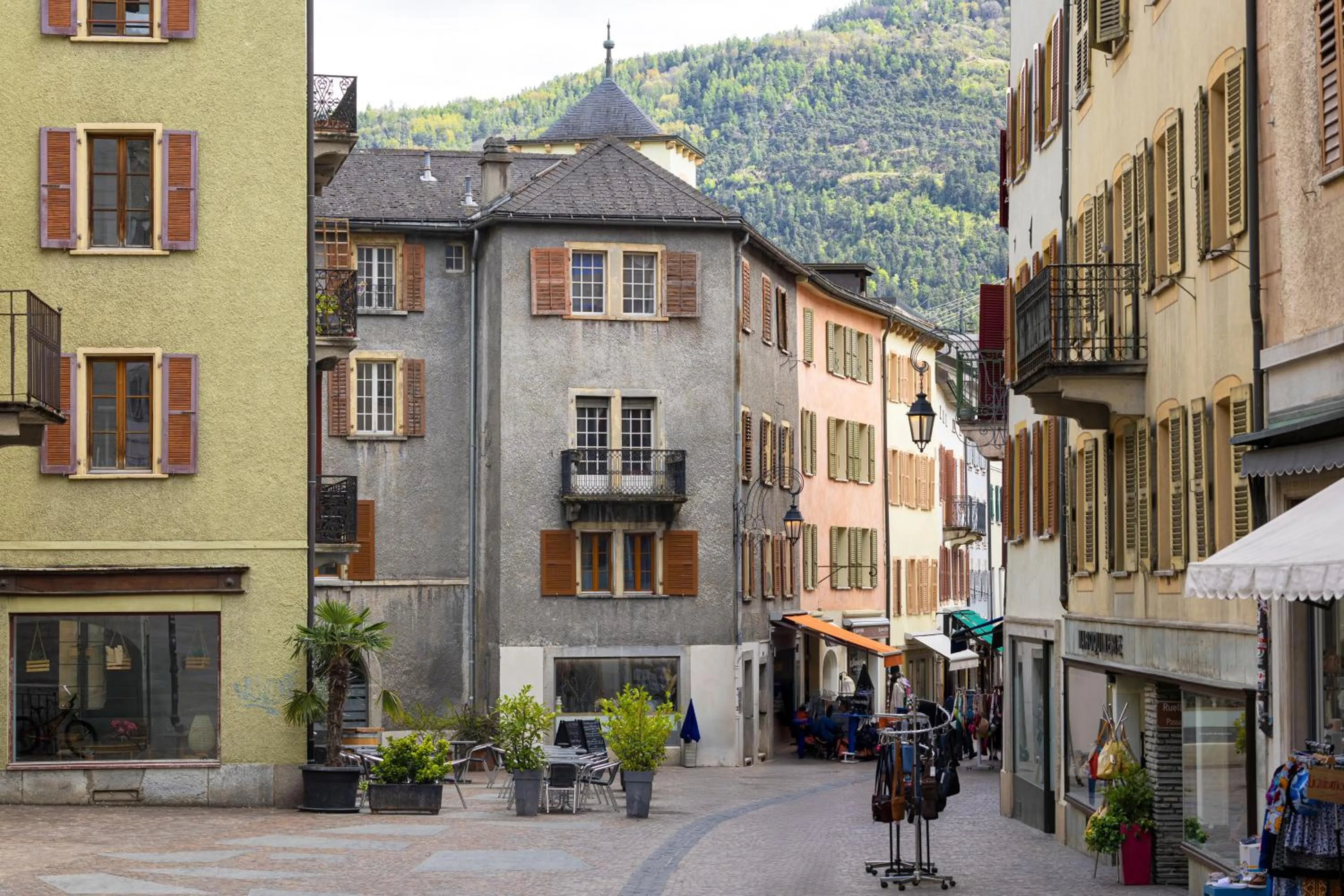 Neighbourhood in Holiday Inn Express & Suites Sion by IHG