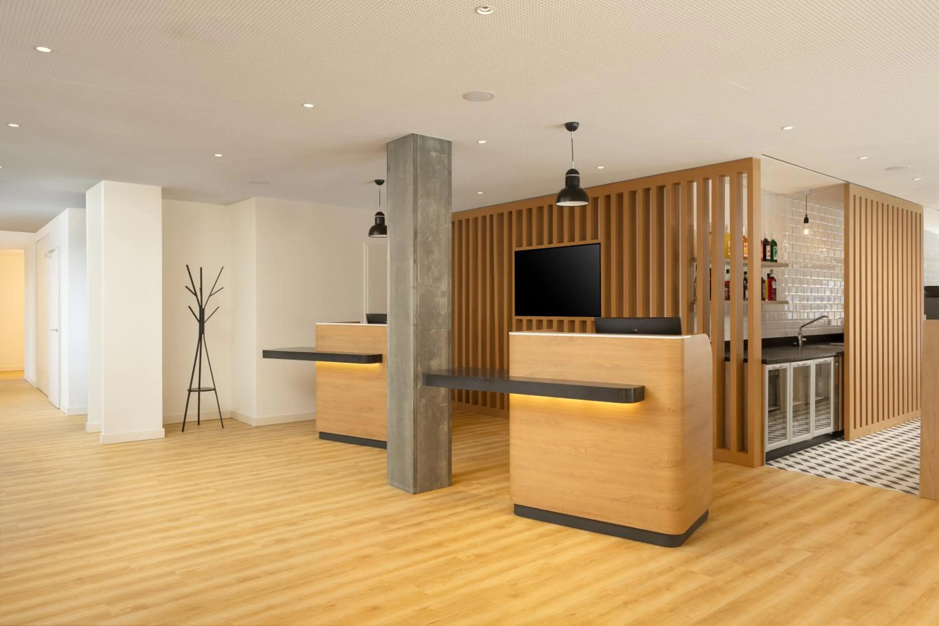 Lobby or reception in Holiday Inn Express & Suites Sion by IHG