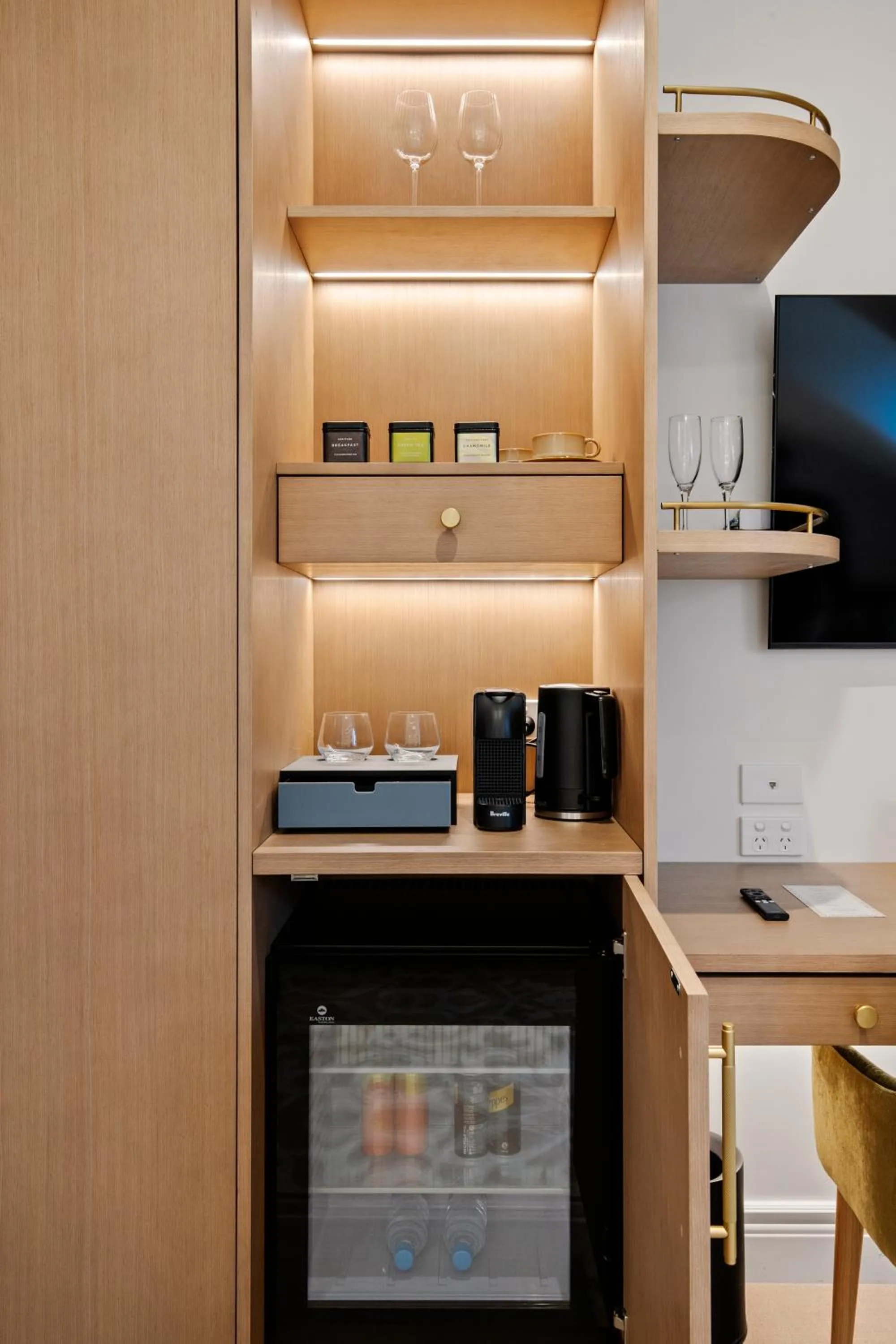 Coffee/tea facilities in The Clements Hotel