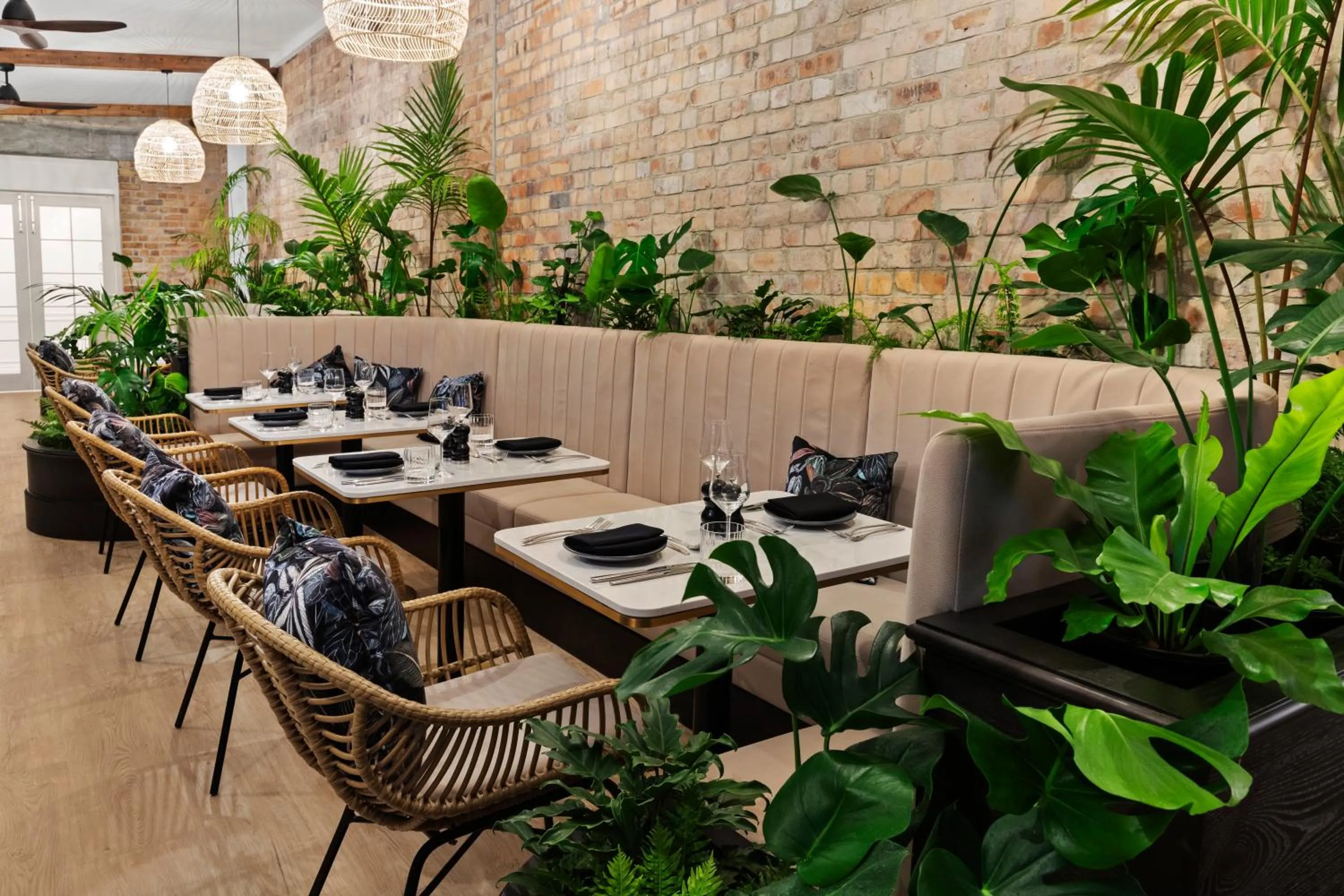 Restaurant/places to eat in The Clements Hotel