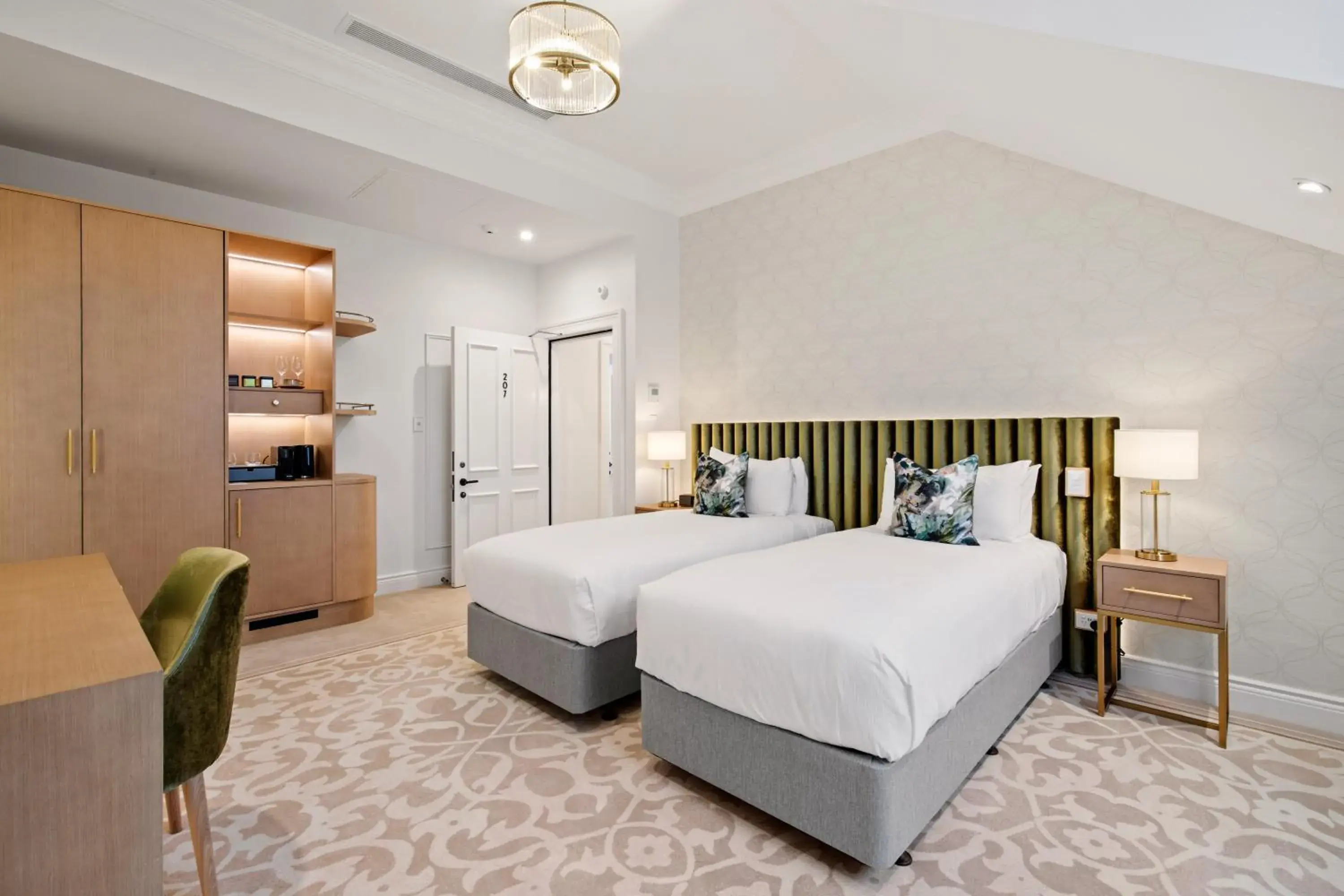 Bed in The Clements Hotel Bed in The Clements Hotel