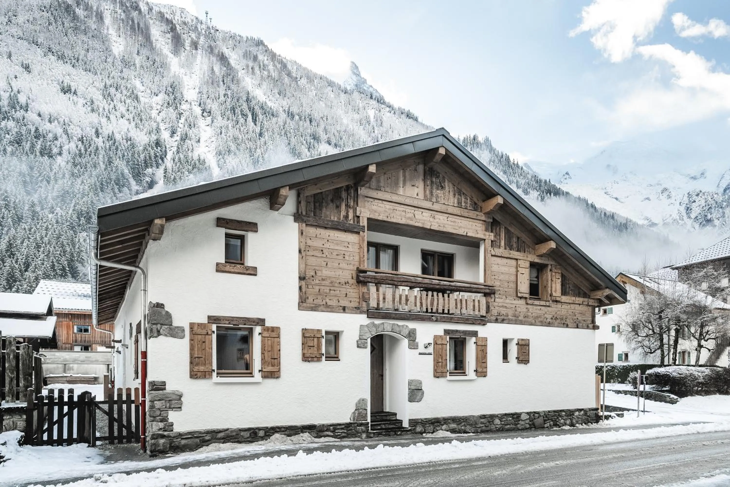 Property building in Appartements de l'Héliopic