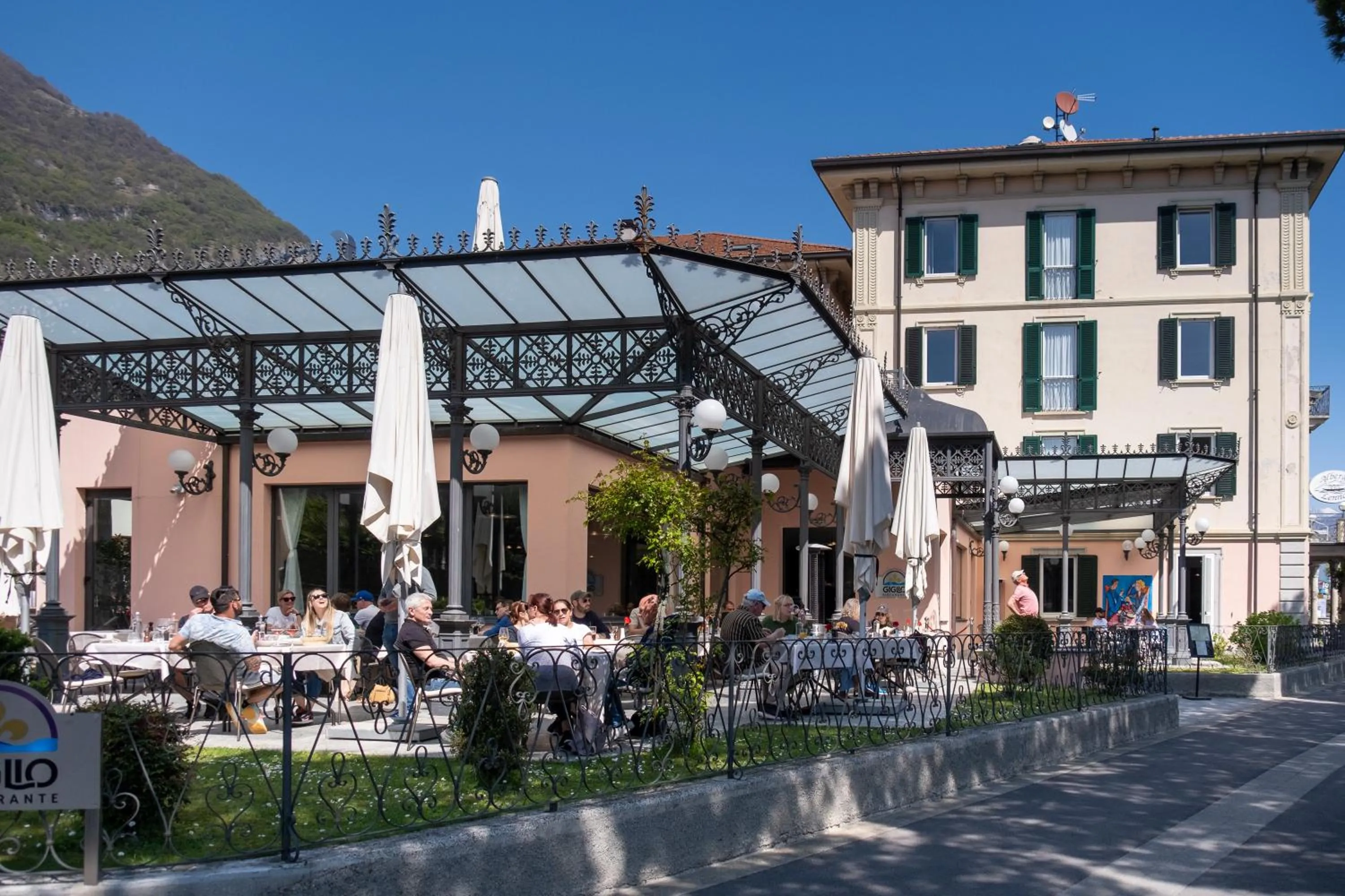 Restaurant/places to eat in Hotel Lenno