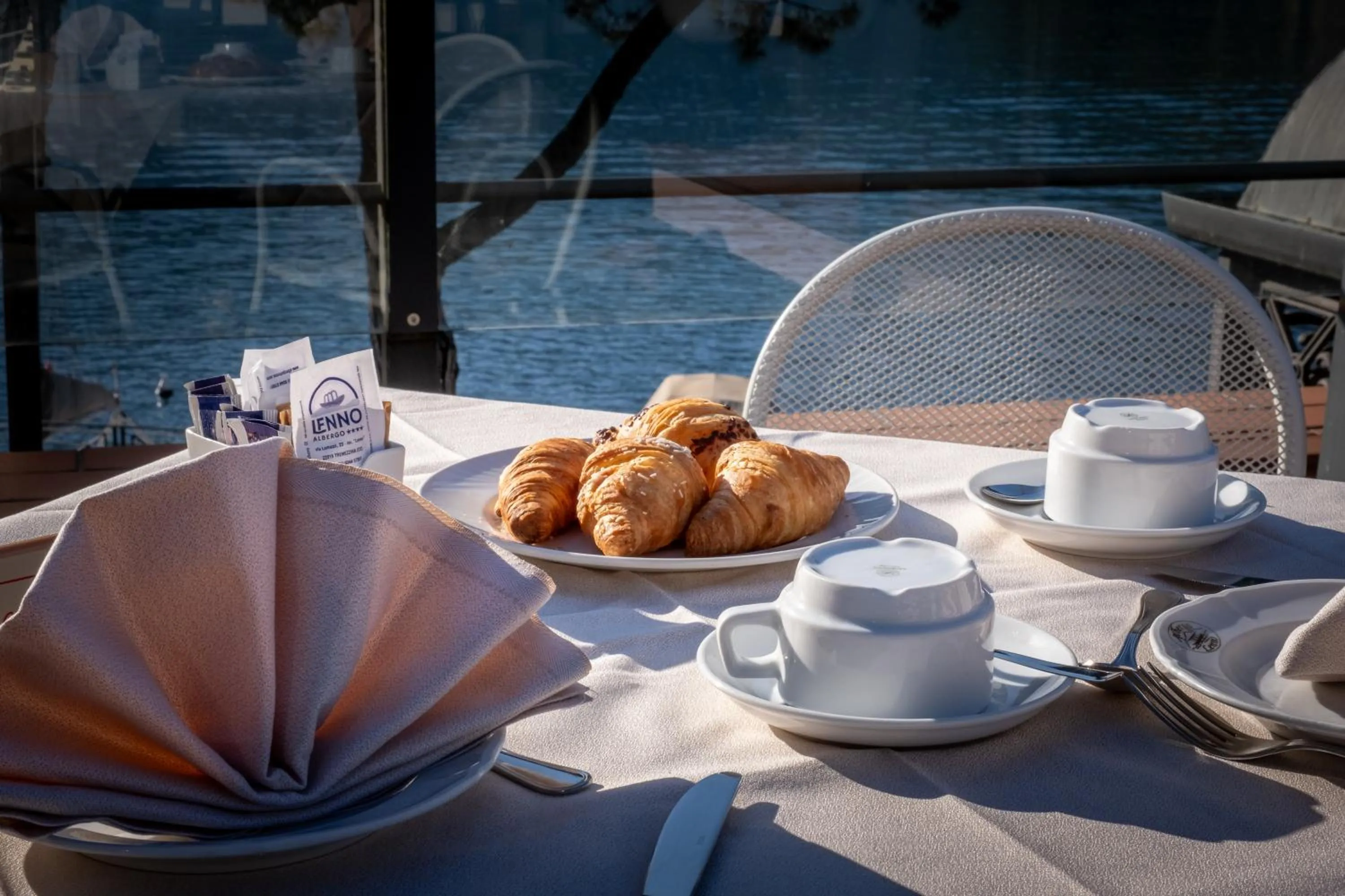 Breakfast in Hotel Lenno