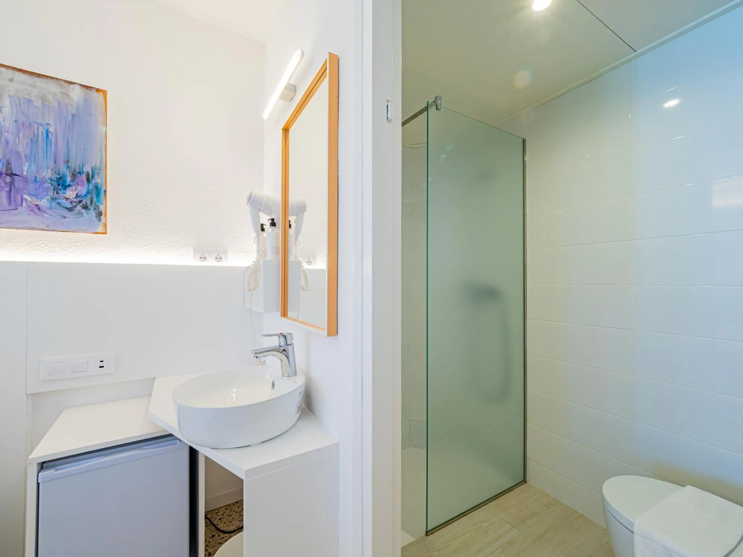 Shower in Hostal Marina Cadaqués