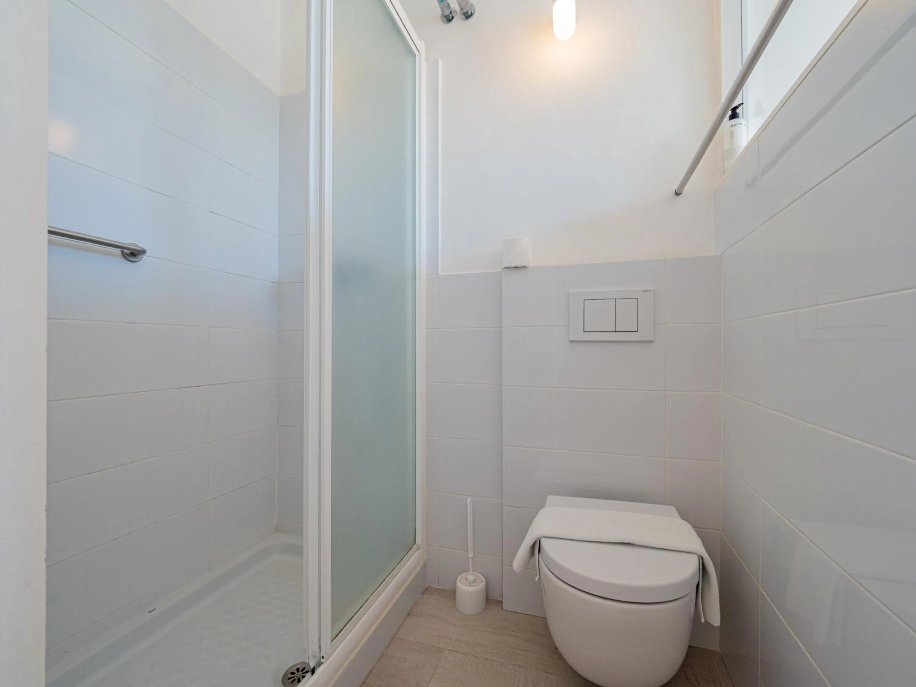 Shower in Hostal Marina Cadaqués