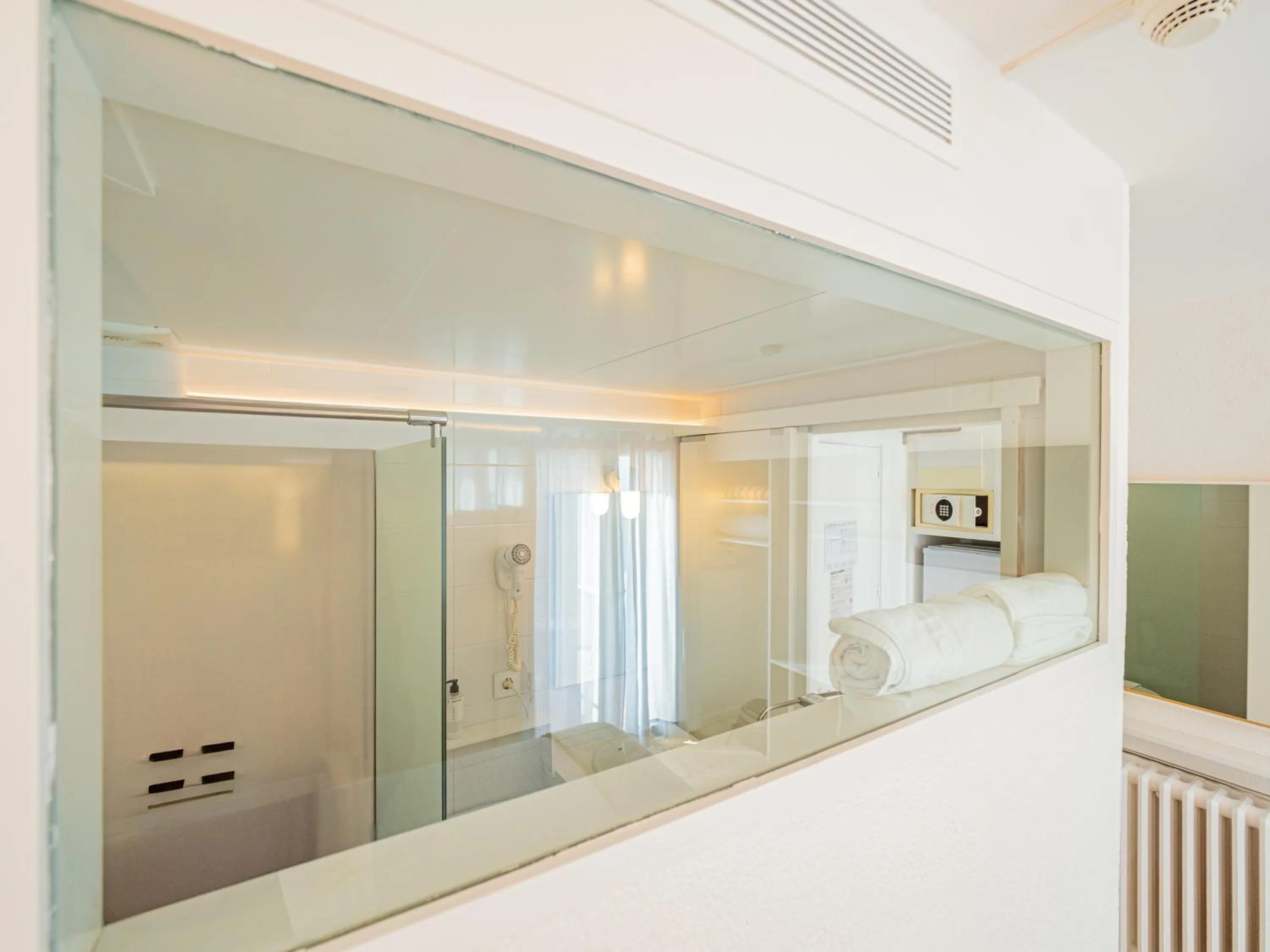 Bathroom in Hostal Marina Cadaqués