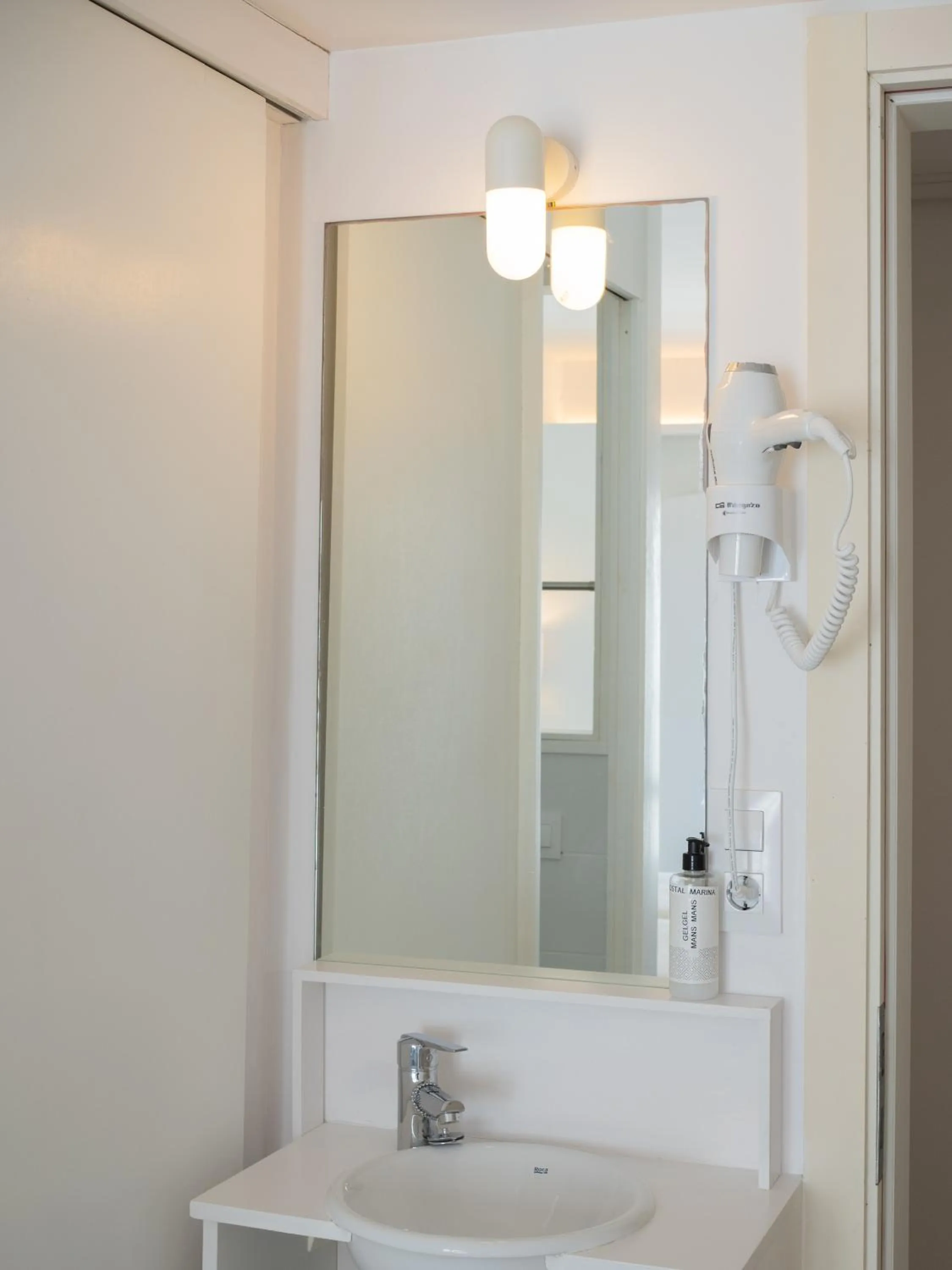 Bathroom in Hostal Marina Cadaqués