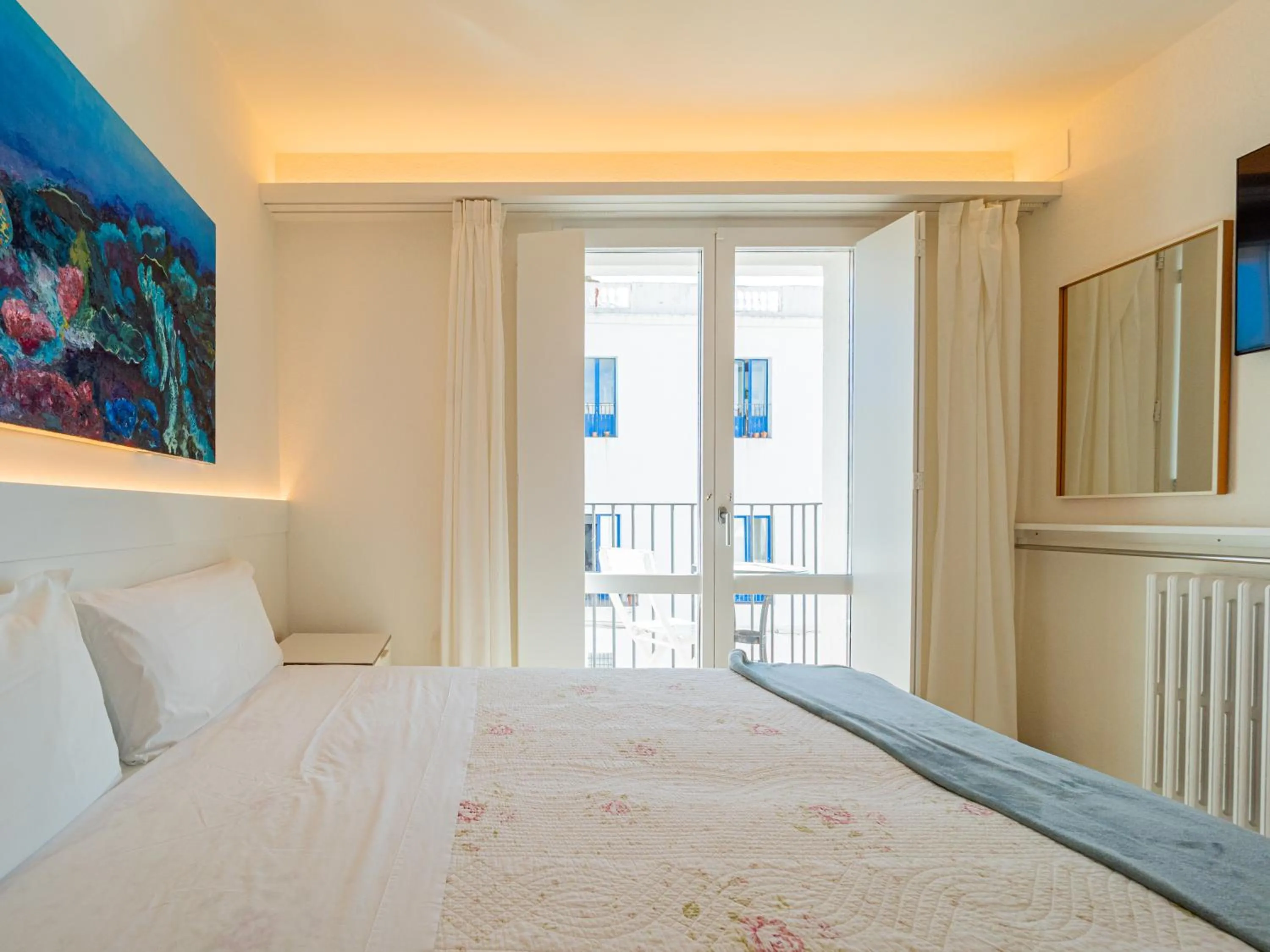 Photo of the whole room, Bed in Hostal Marina Cadaqués