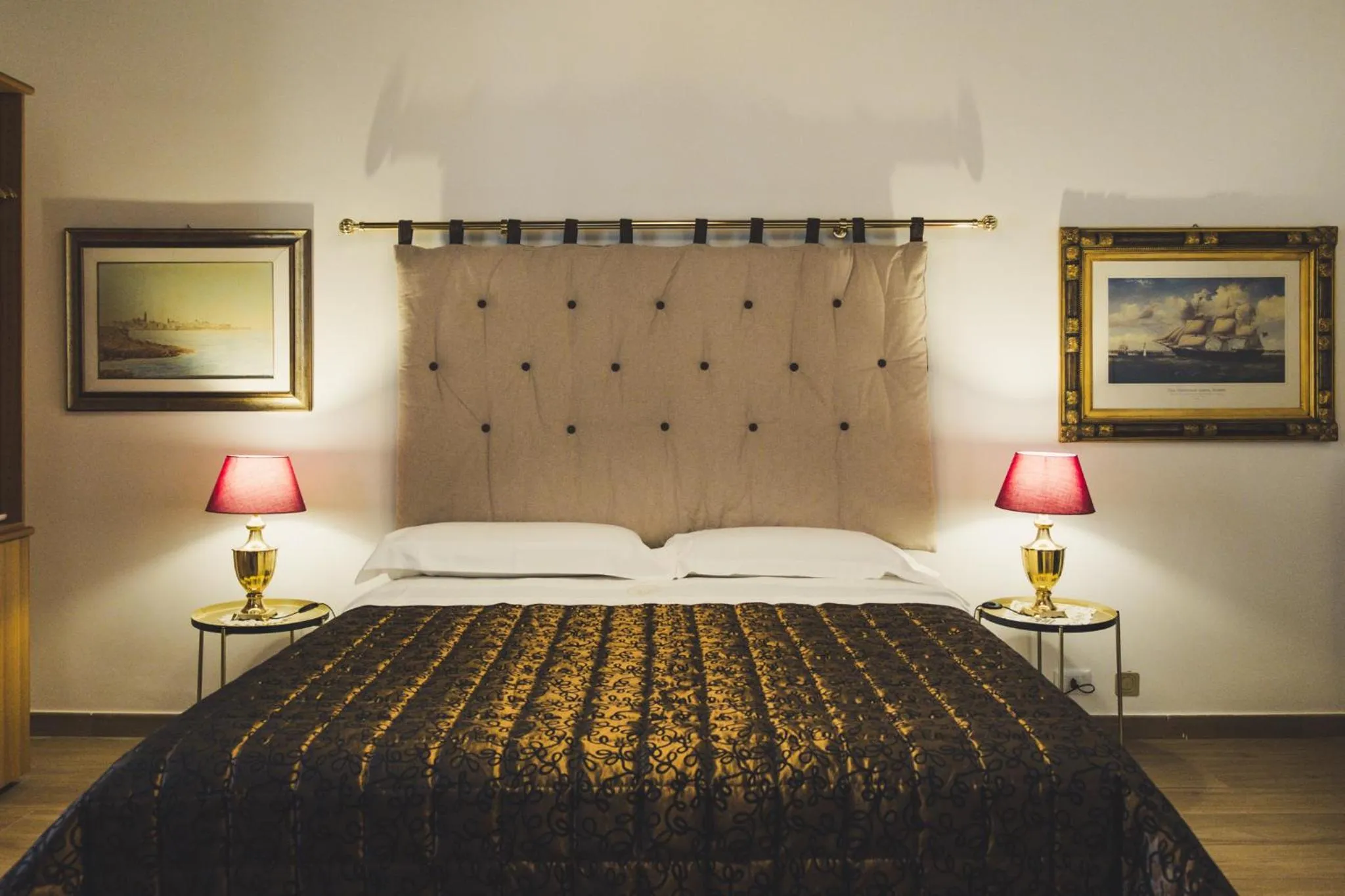 Bed in HolidayMonopoli