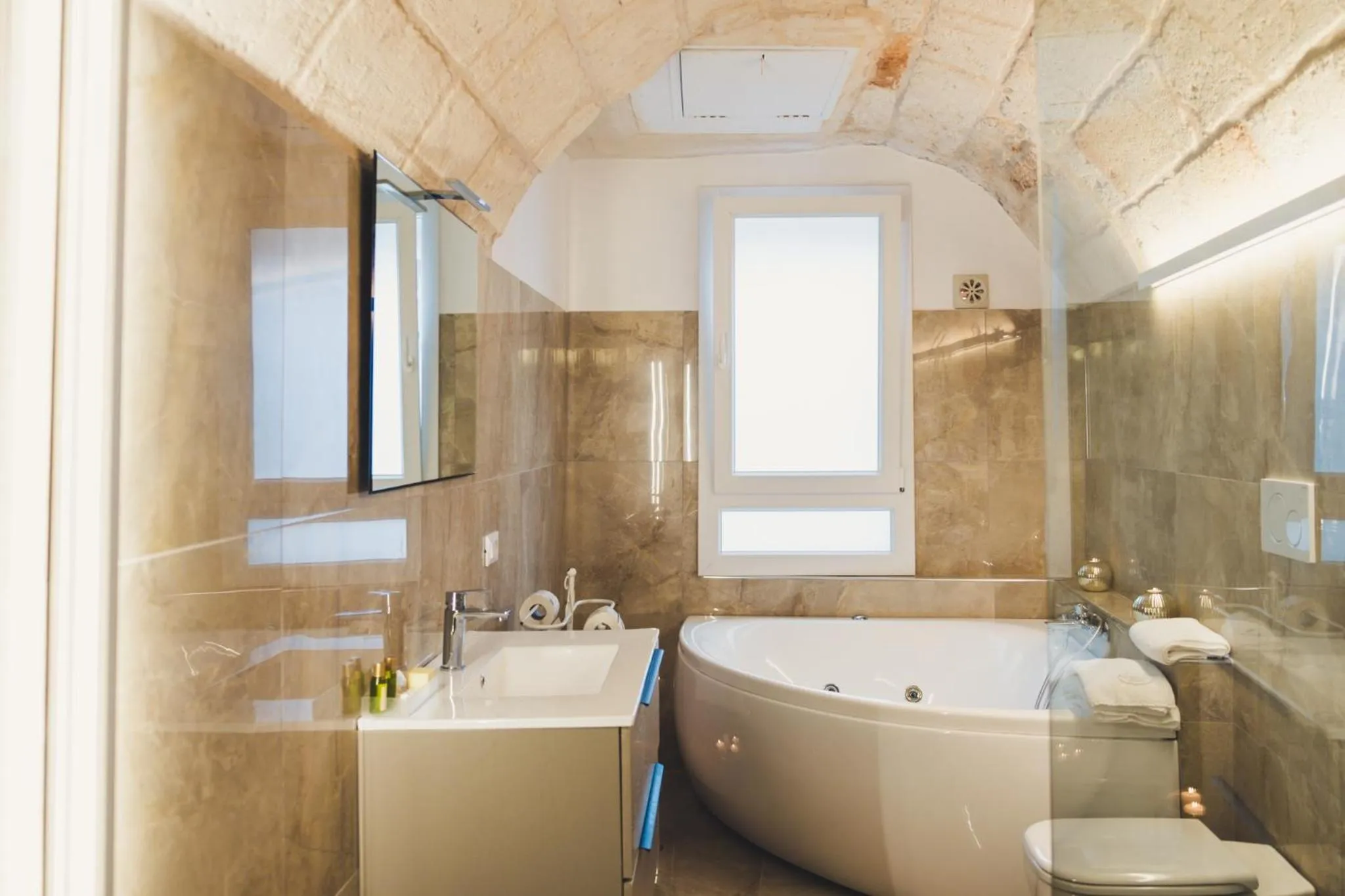 Bathroom in HolidayMonopoli