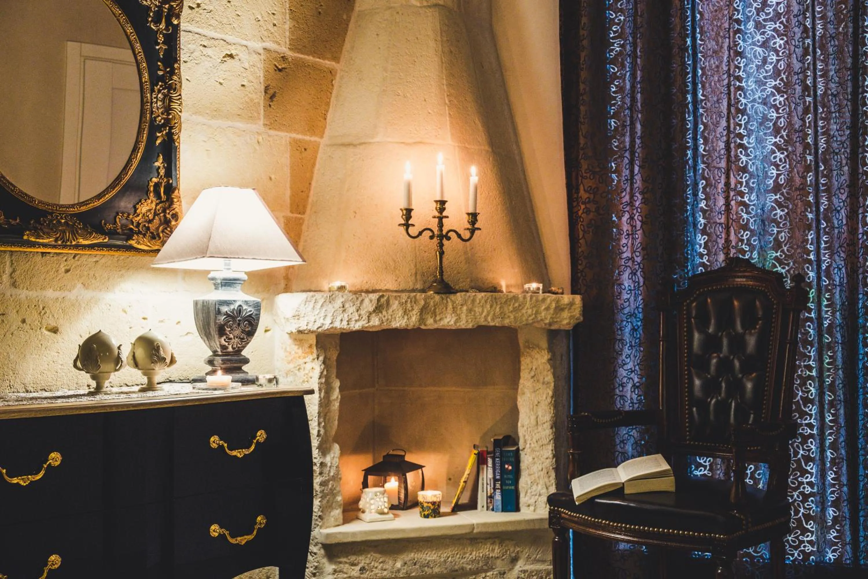 Photo of the whole room in HolidayMonopoli