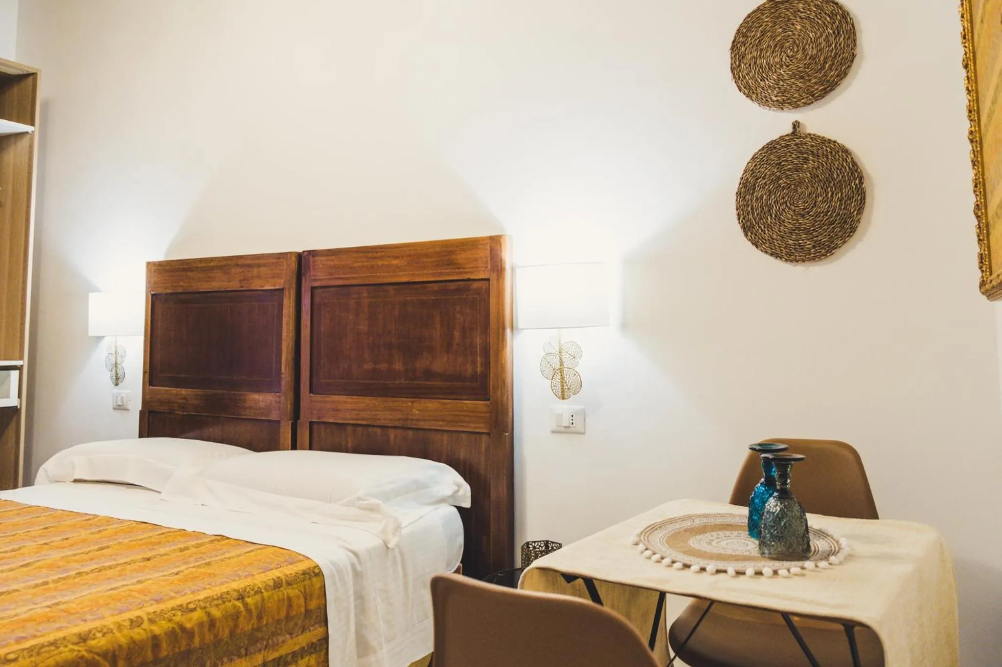 Photo of the whole room, Bed in HolidayMonopoli