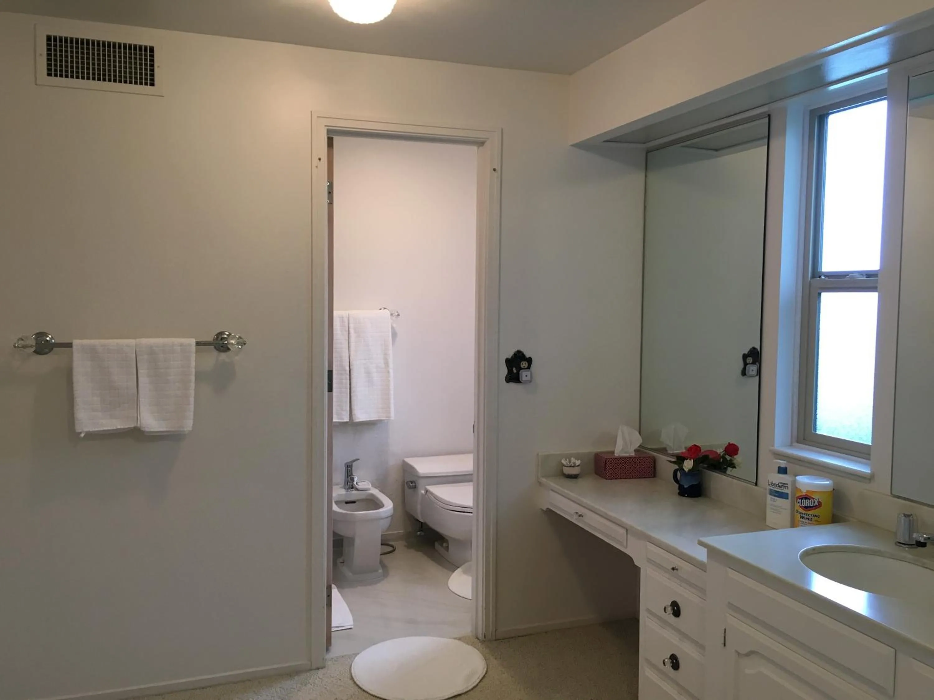 Bathroom in Arky's B&B