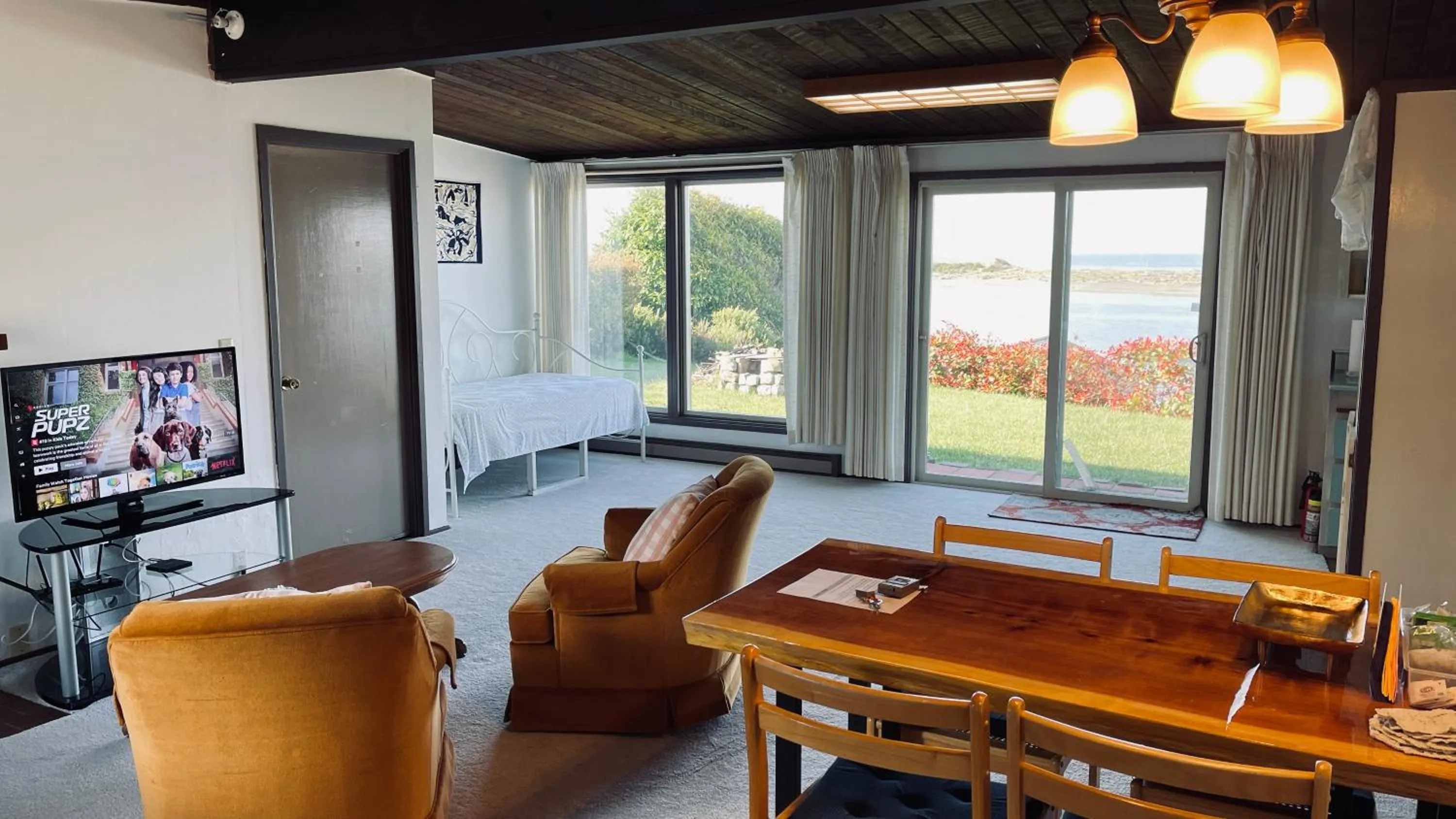 Living room in Arky's B&B