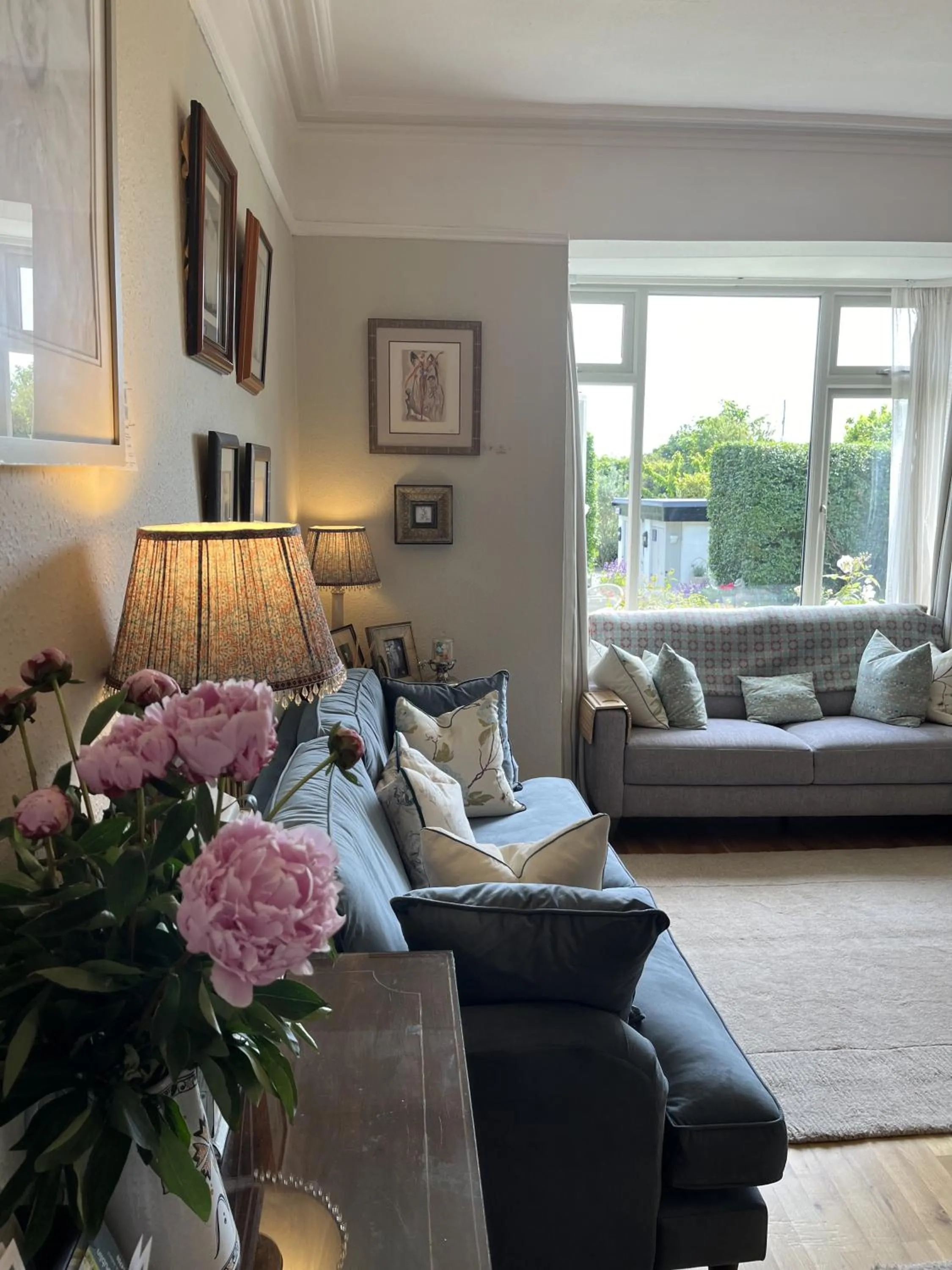 Living room in The Artist Residence Dublin Boutique B&B