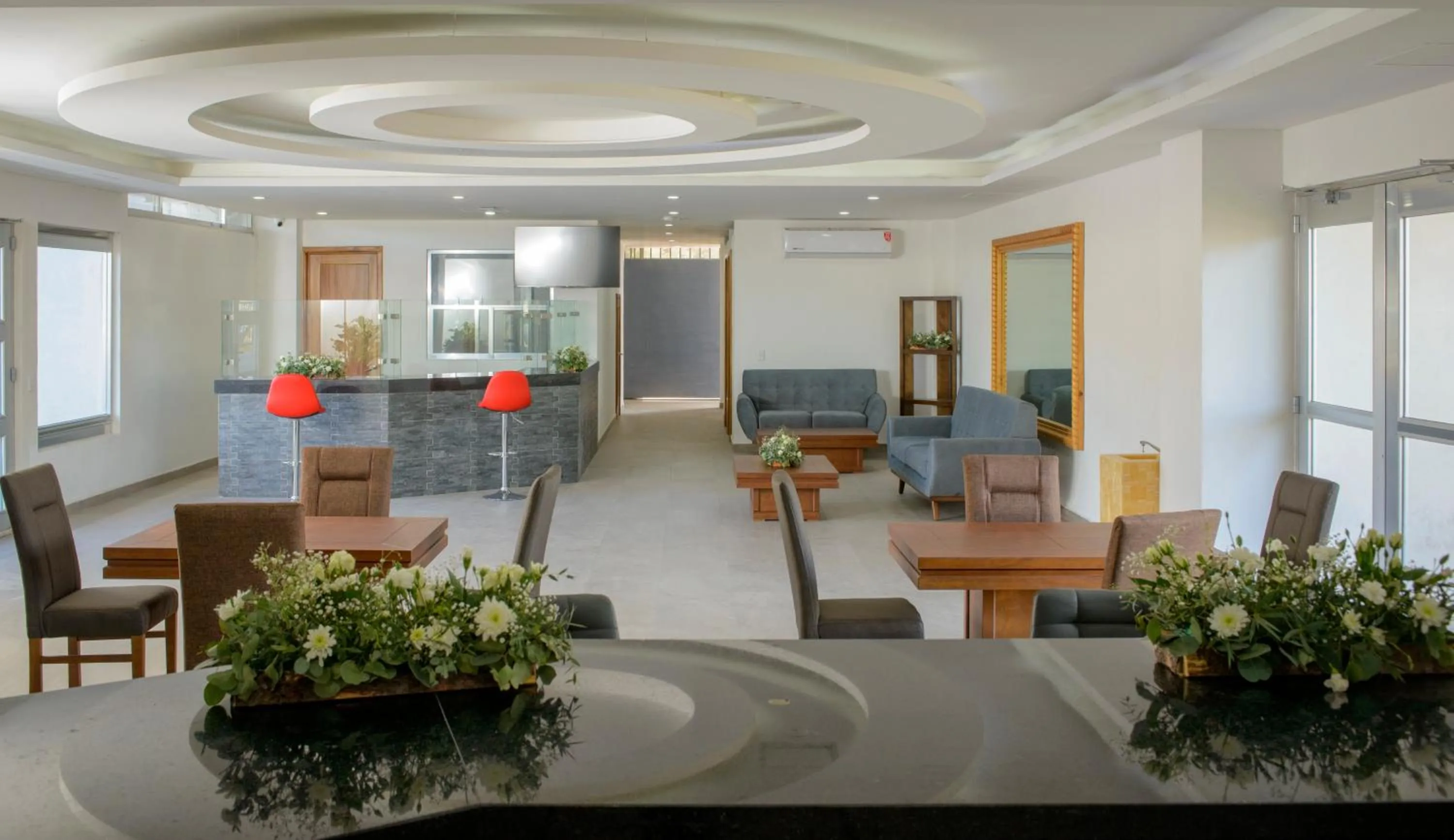 Lobby or reception in MC HOTEL Saldarriaga Querétaro