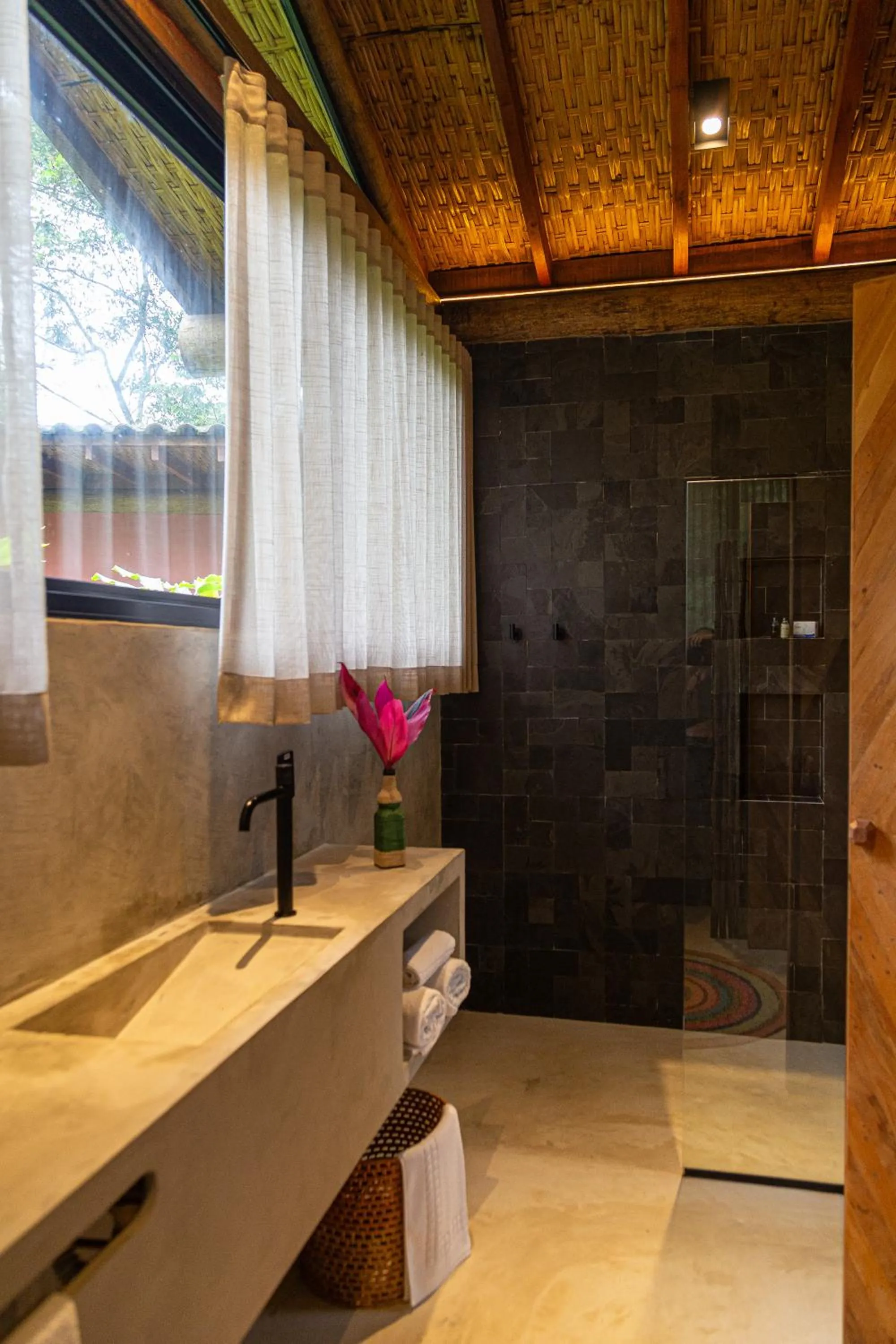 Bathroom in Smart Hotel Pousada Reserva Camburi