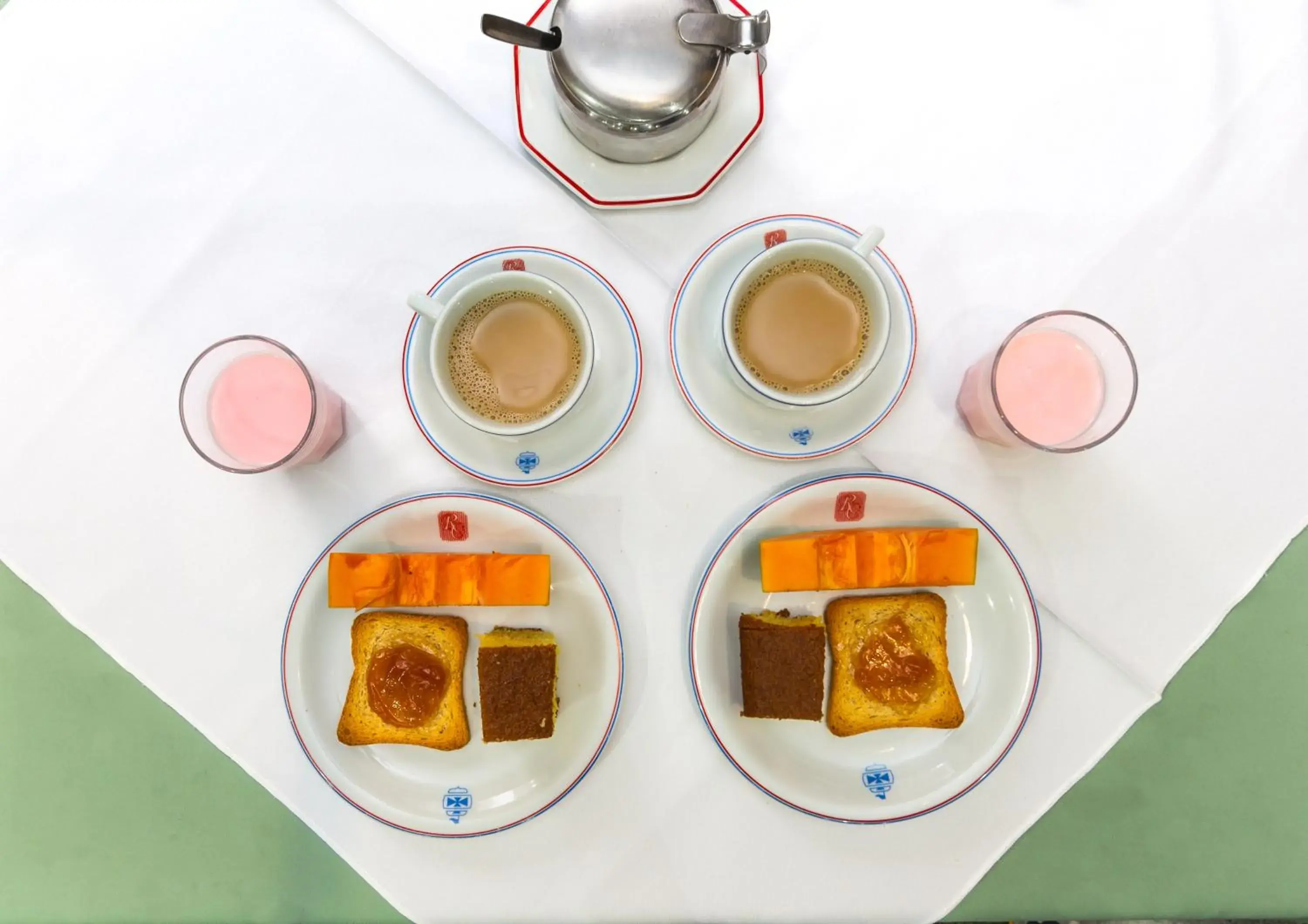 Restaurant/places to eat in Hotel Columbia Restaurant/places to eat in Hotel Columbia