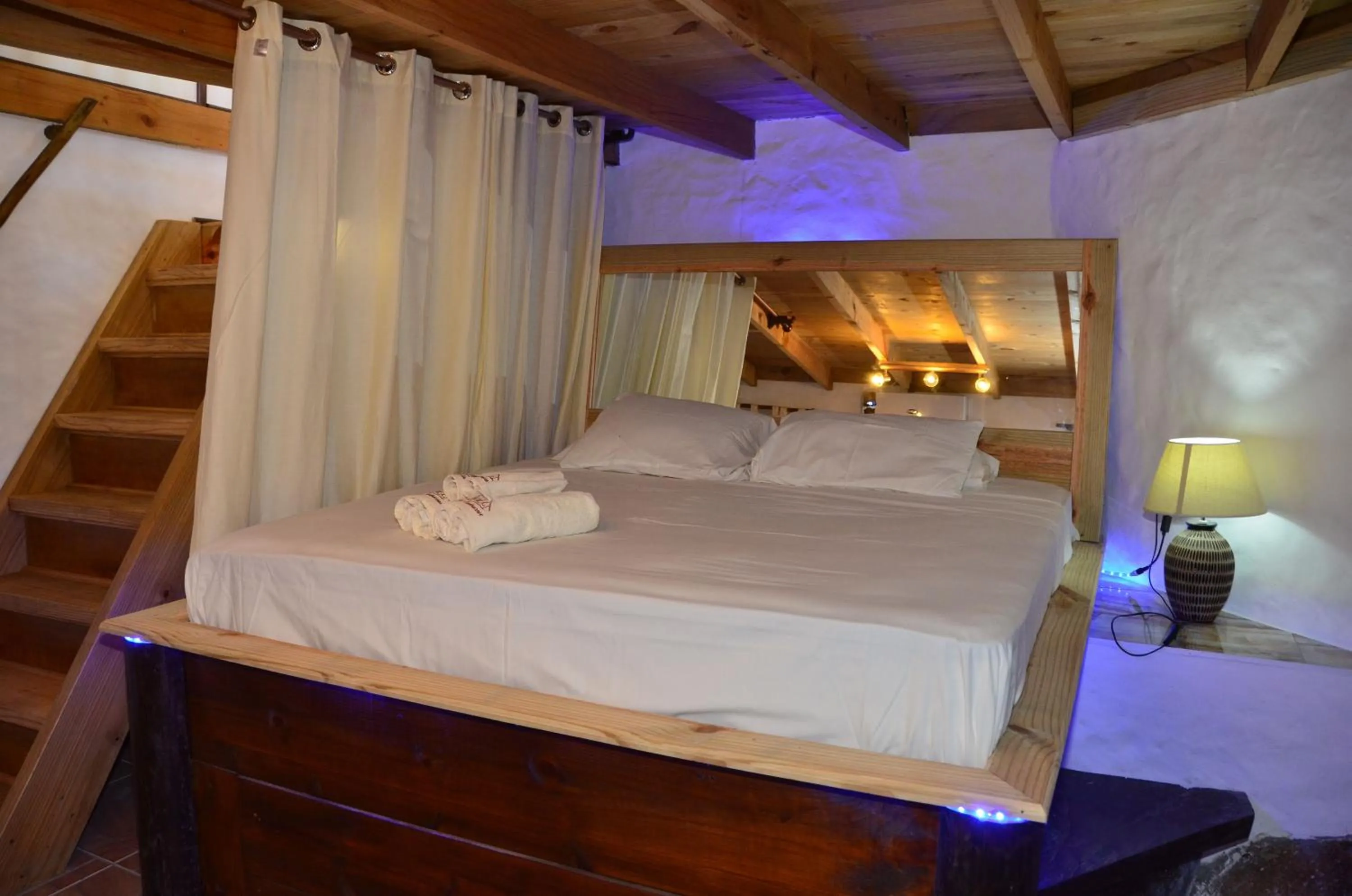 Bedroom, Bed in Kaz Ladouceur