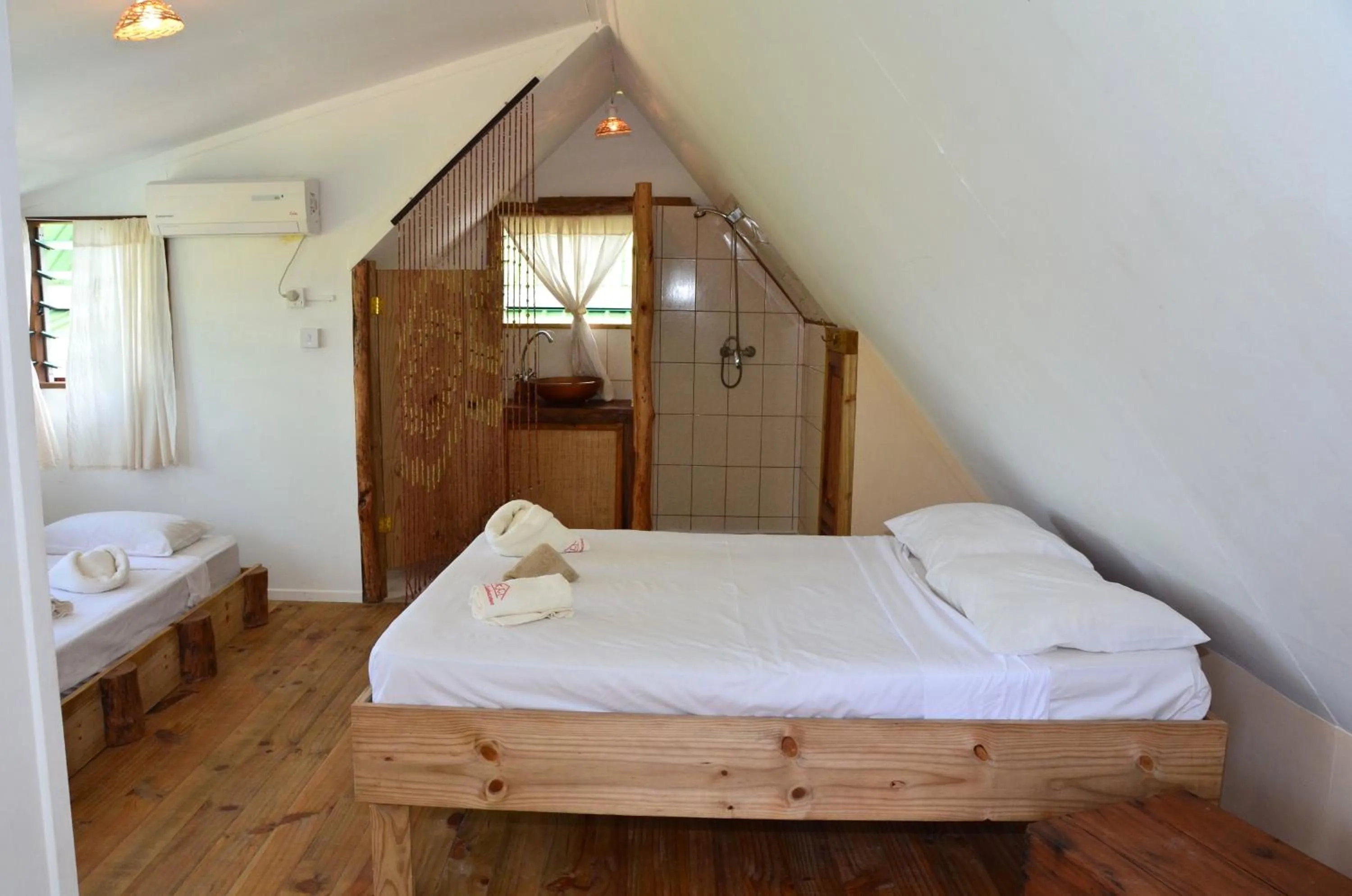 Bed in Kaz Ladouceur