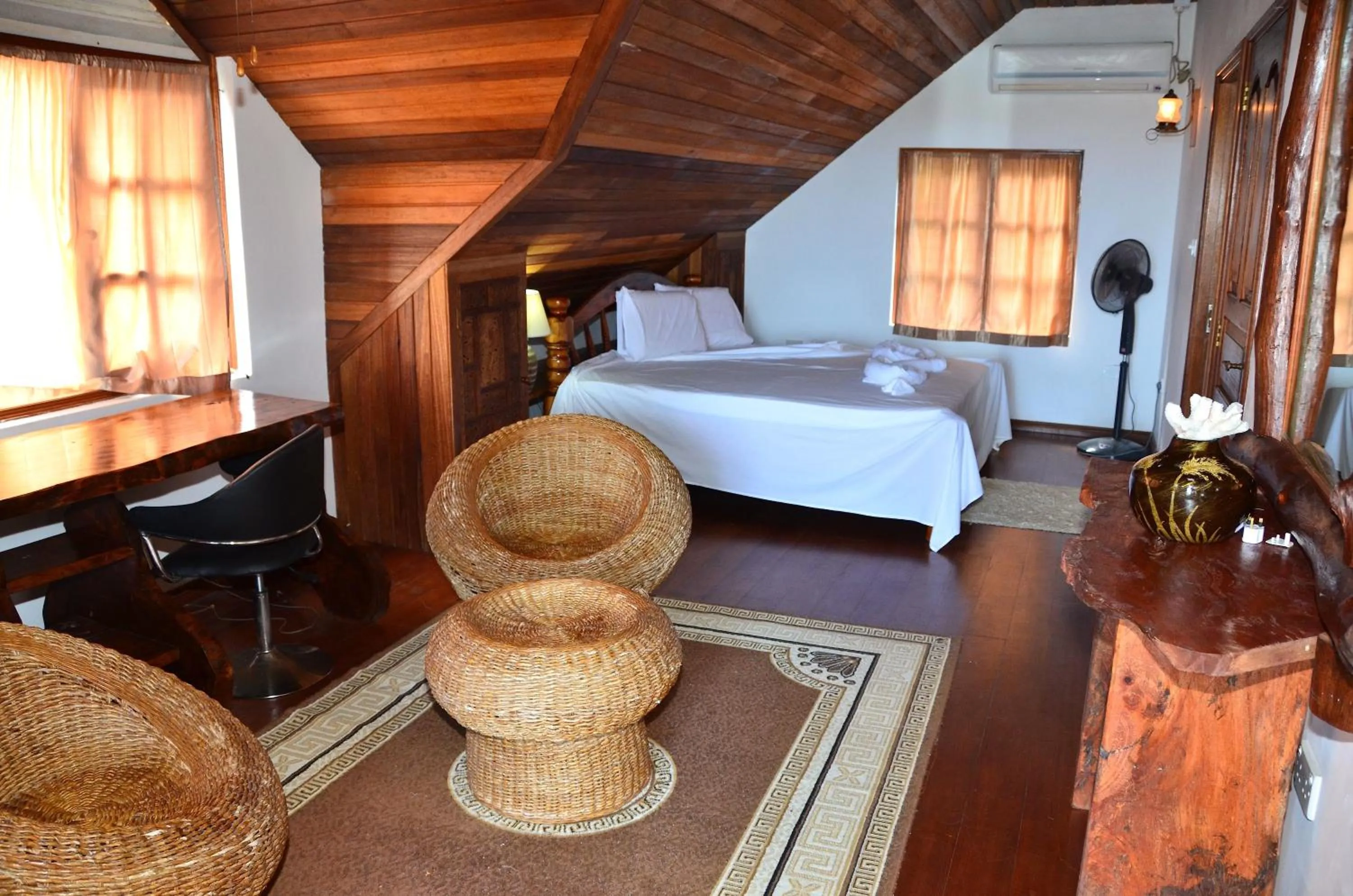 Bed in Kaz Ladouceur