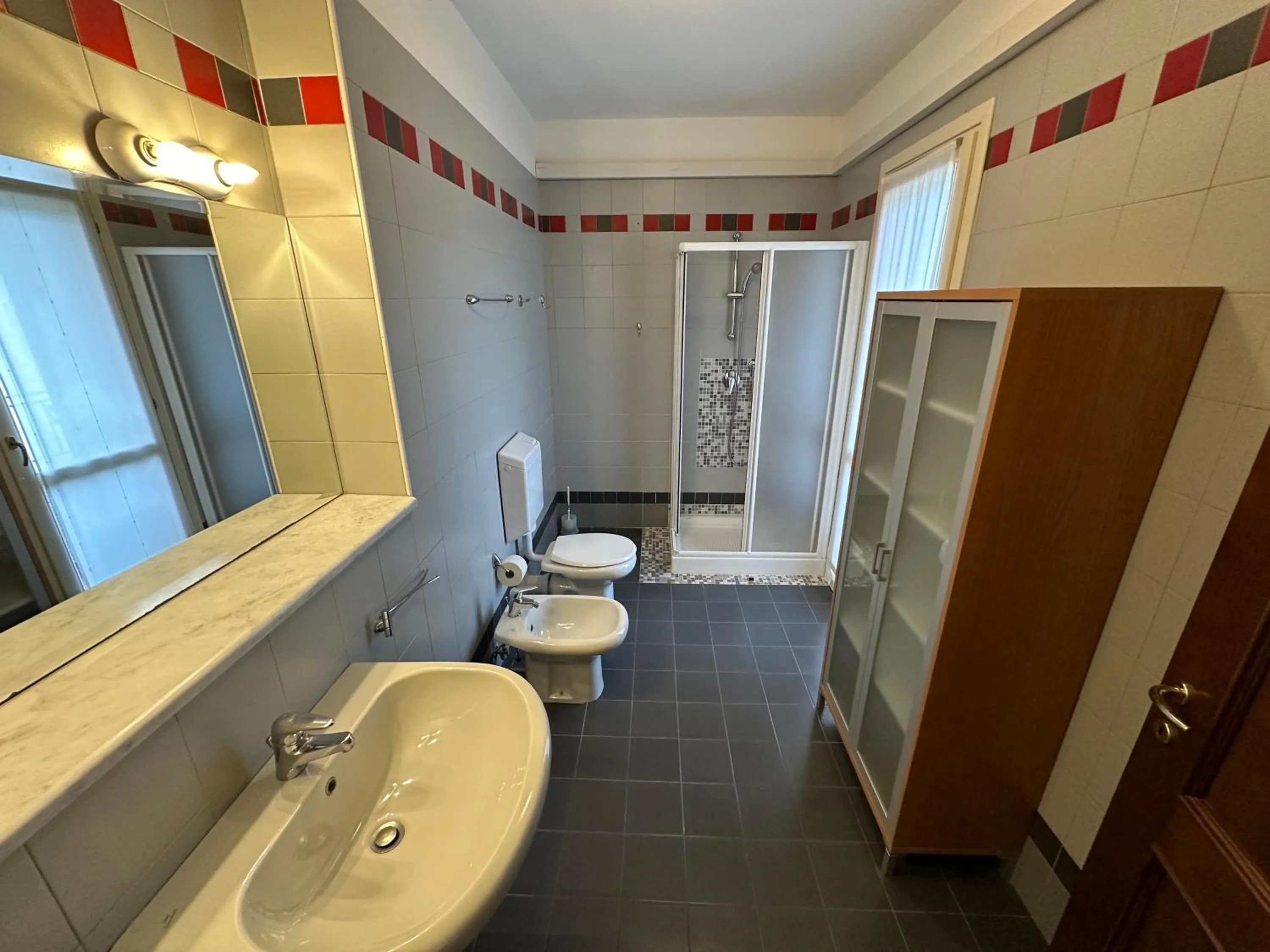 Shower in Rosa dei Venti - Agenzia Cocal