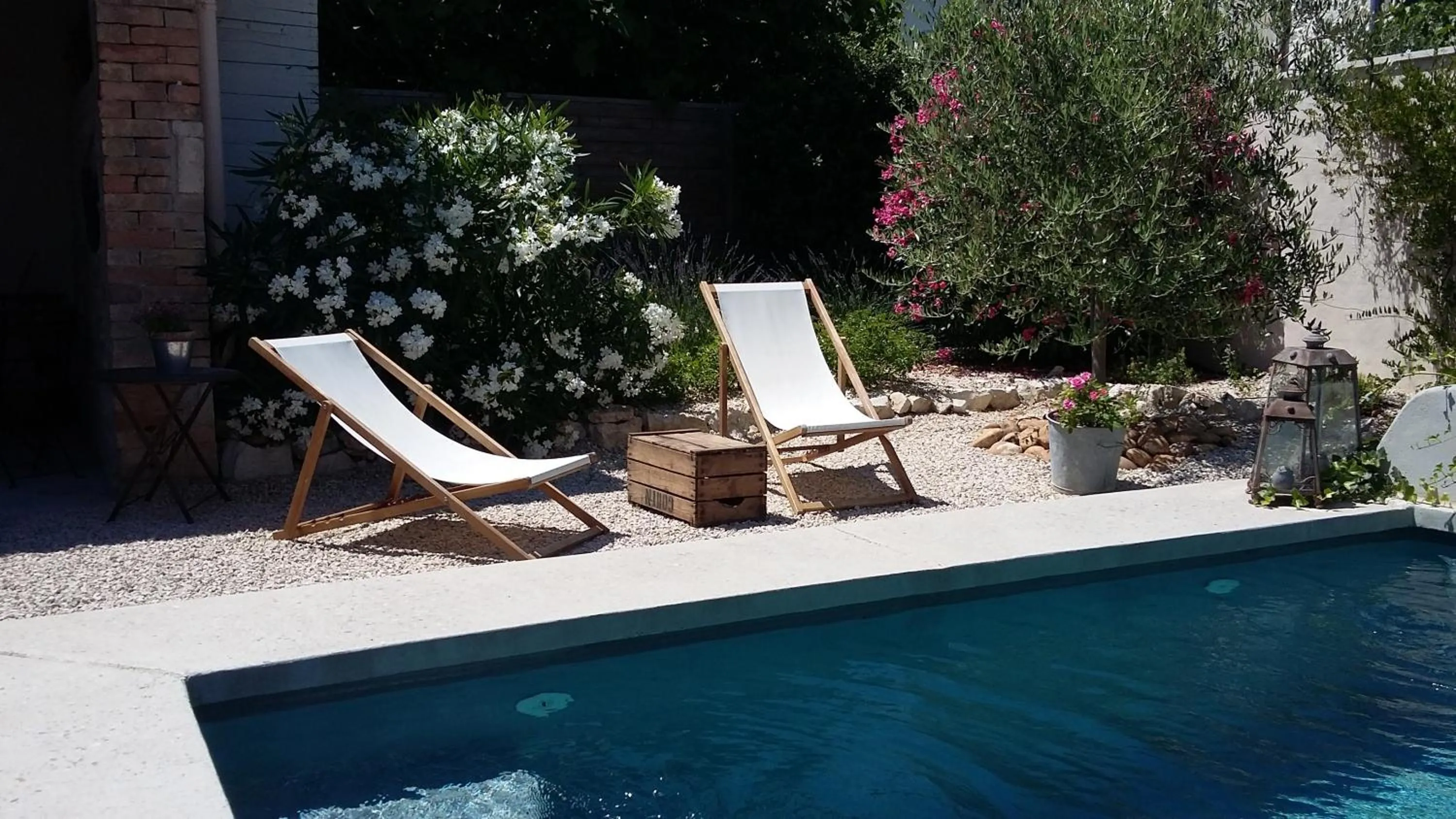 Swimming pool in CHAMBRES D'HÔTES L'Oréliane en Provence Adults Only