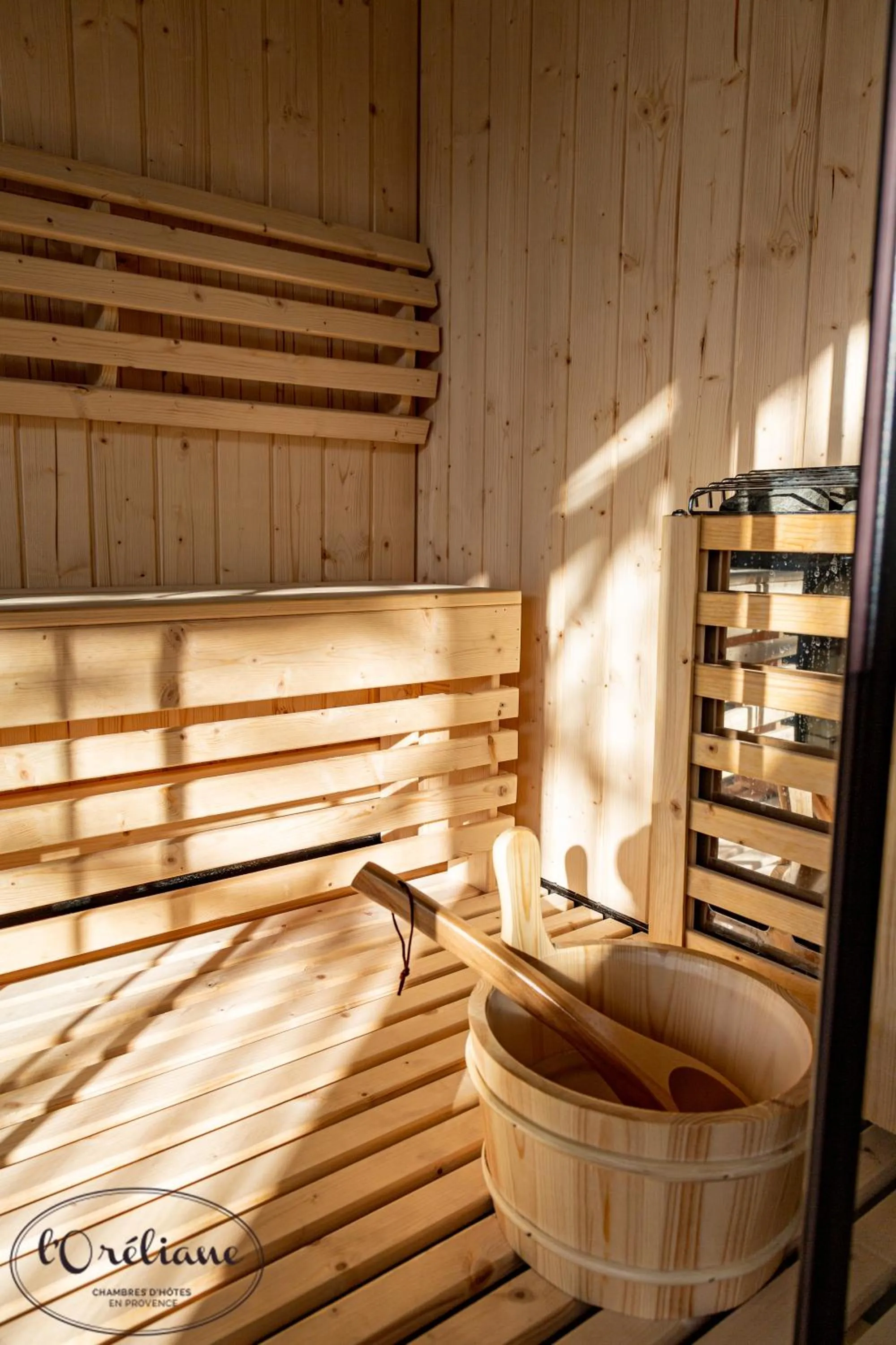 Spa and wellness centre/facilities in CHAMBRES D'HÔTES L'Oréliane en Provence Adults Only