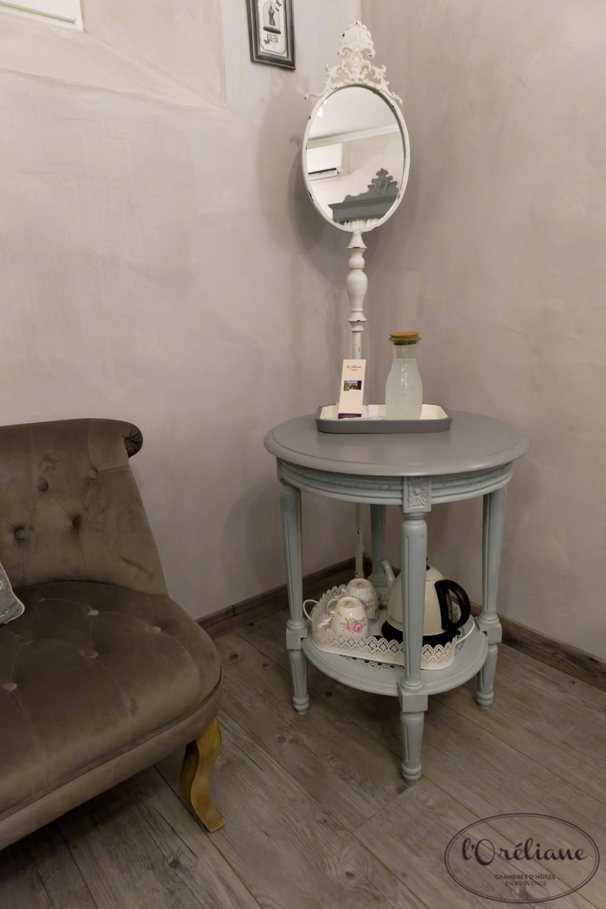 Coffee/tea facilities in CHAMBRES D'HÔTES L'Oréliane en Provence Adults Only